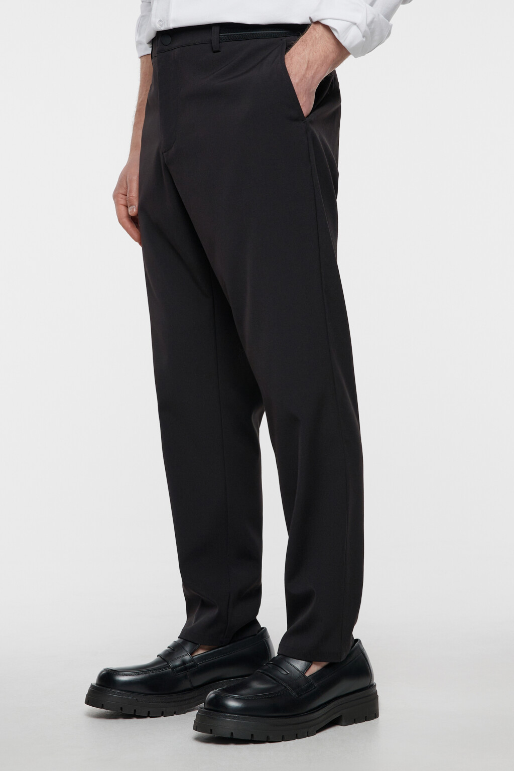 Брюки прямые костюмные со средней посадкой - цвет черный - 2