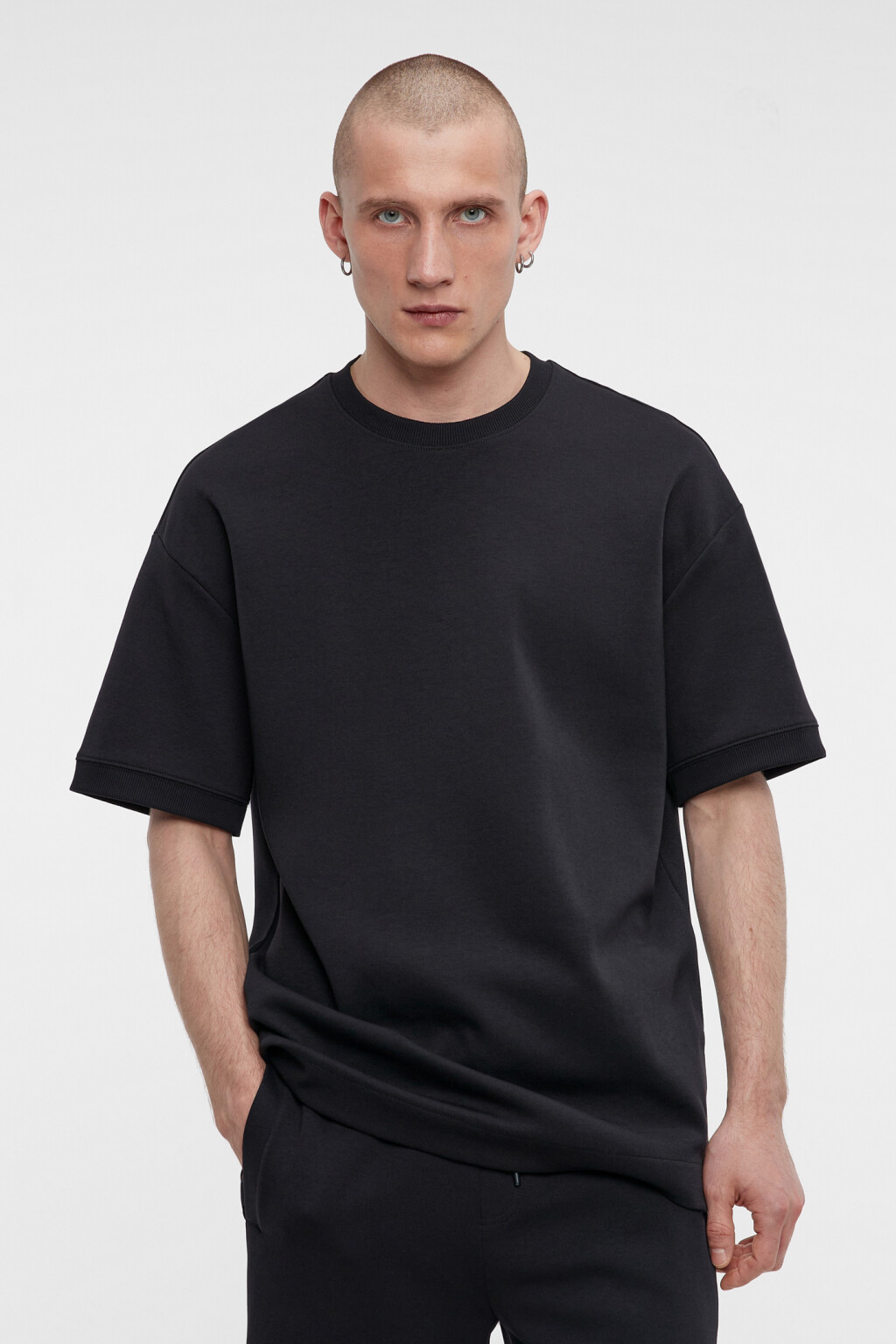 Футболка прямая из плотного хлопкового трикотажа - цвет черный - 2