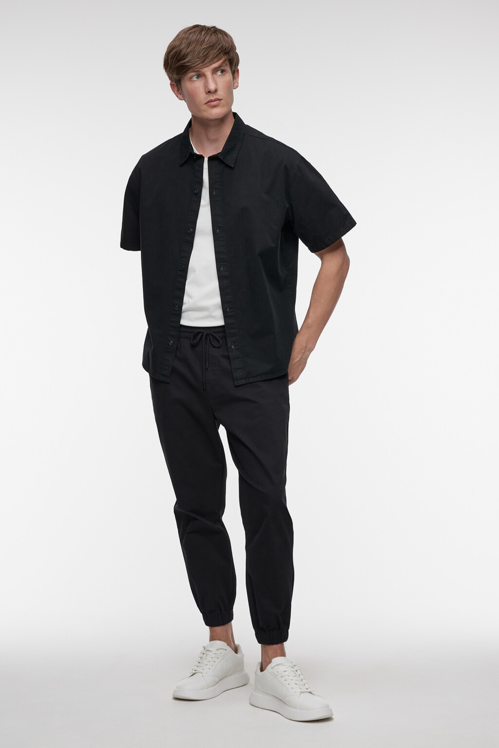 Брюки-джоггеры хлопковые с поясом на завязках - цвет черный - 1