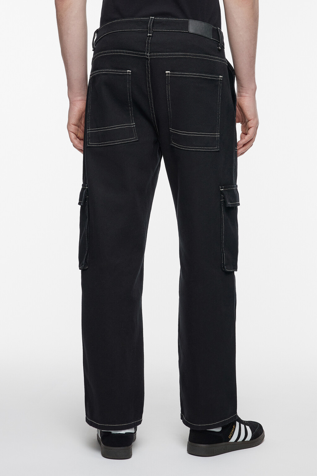 Джинсы карго широкие с накладными карманами - цвет черный - 3