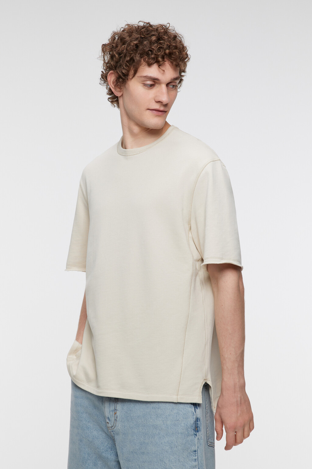 Футболка oversize хлопковая с разрезами по бокам - цвет бежевый - 3