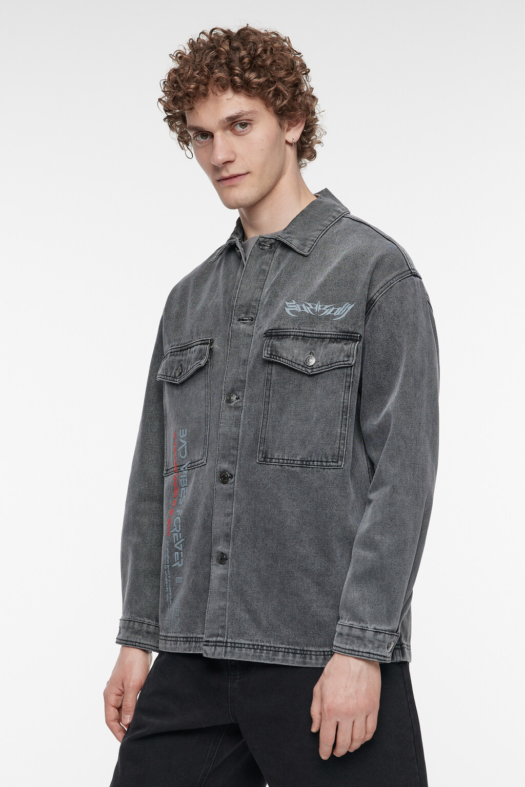Рубашка джинсовая прямая с нагрудными карманами - цвет серый - 4