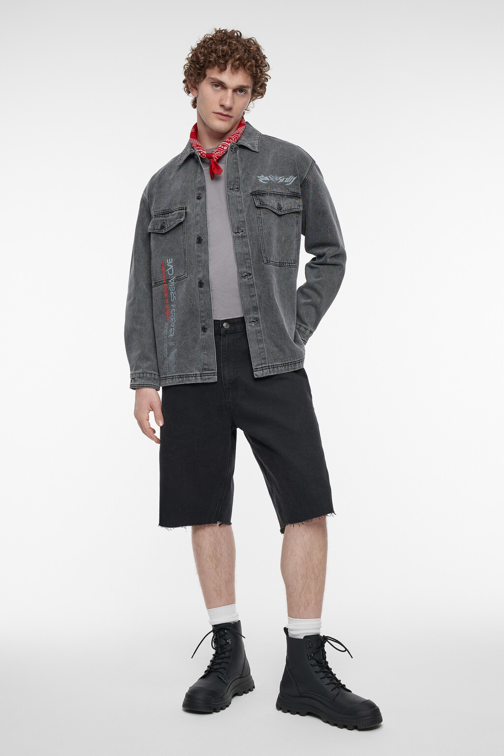 Рубашка джинсовая прямая с нагрудными карманами - цвет серый - 1