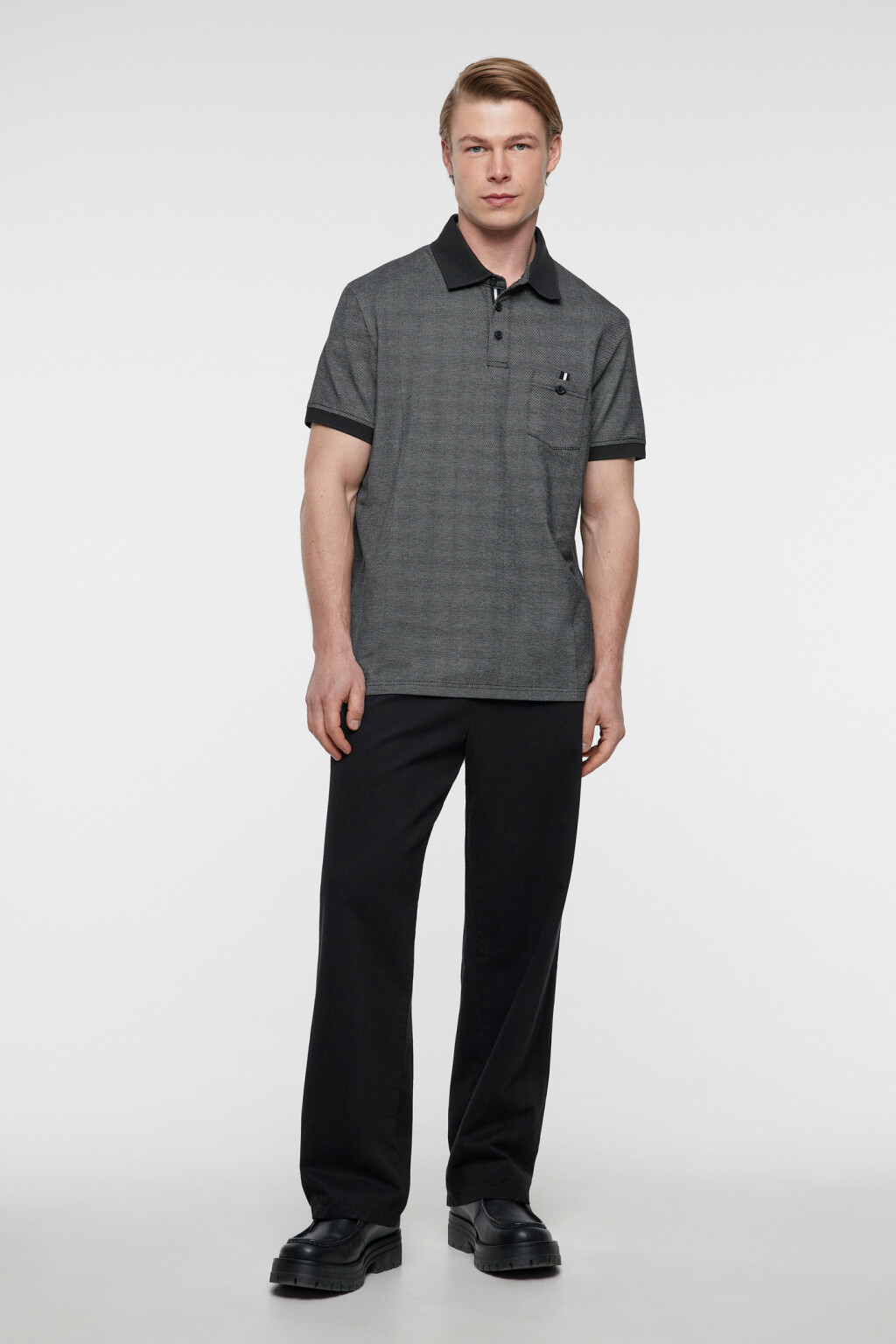 Футболка-поло хлопковая прямая с нагрудным карманом - цвет черный - 1