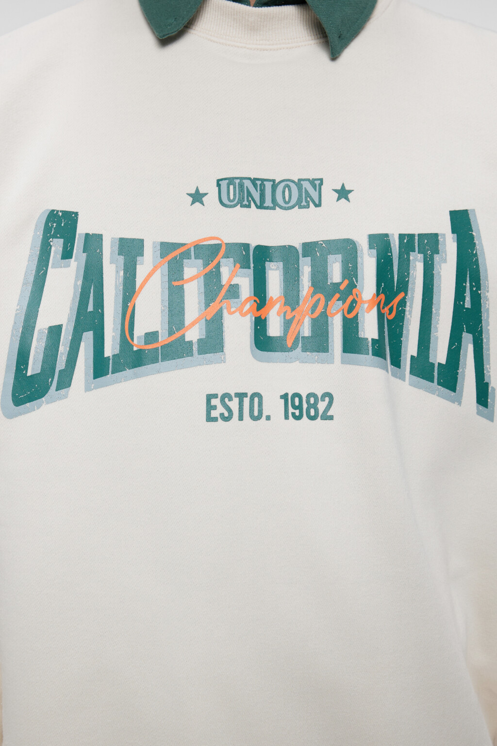 Свитшот прямого кроя хлопковый с принтом-надписью - цвет бежевый - 6