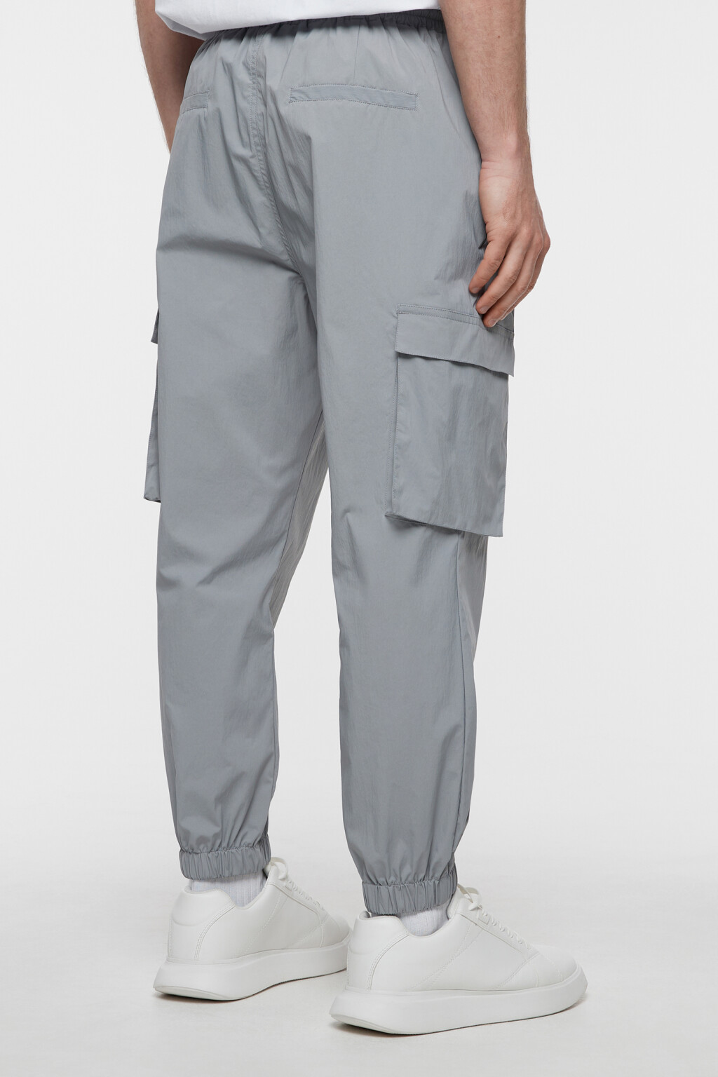 Брюки-джоггеры с поясом на завязках и карманами карго - цвет серый - 3