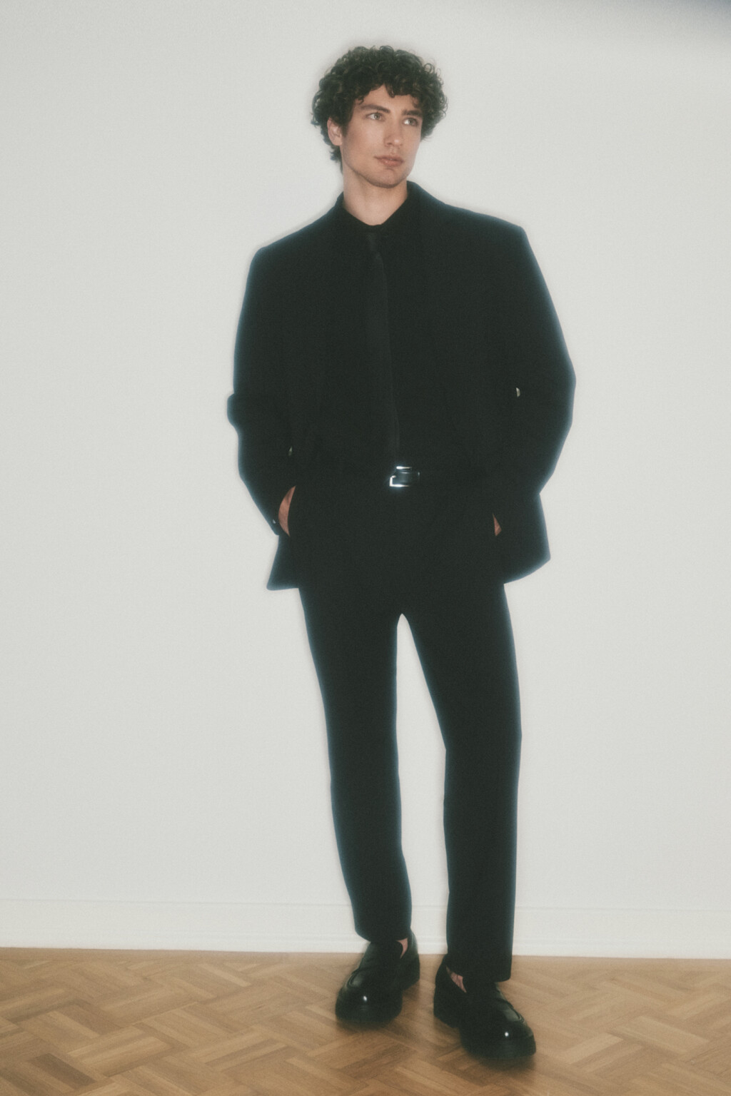 Брюки прямые костюмные со средней посадкой - цвет черный - 7