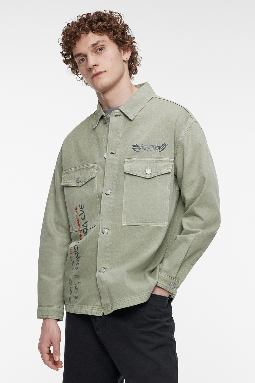 Рубашка джинсовая прямая с нагрудными карманами - цвет зеленый - 4