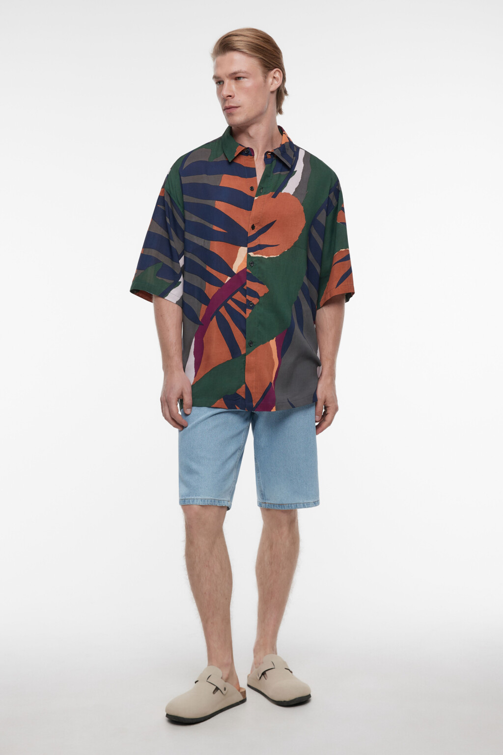 Шорты джинсовые прямые со средней посадкой - цвет голубой - 4