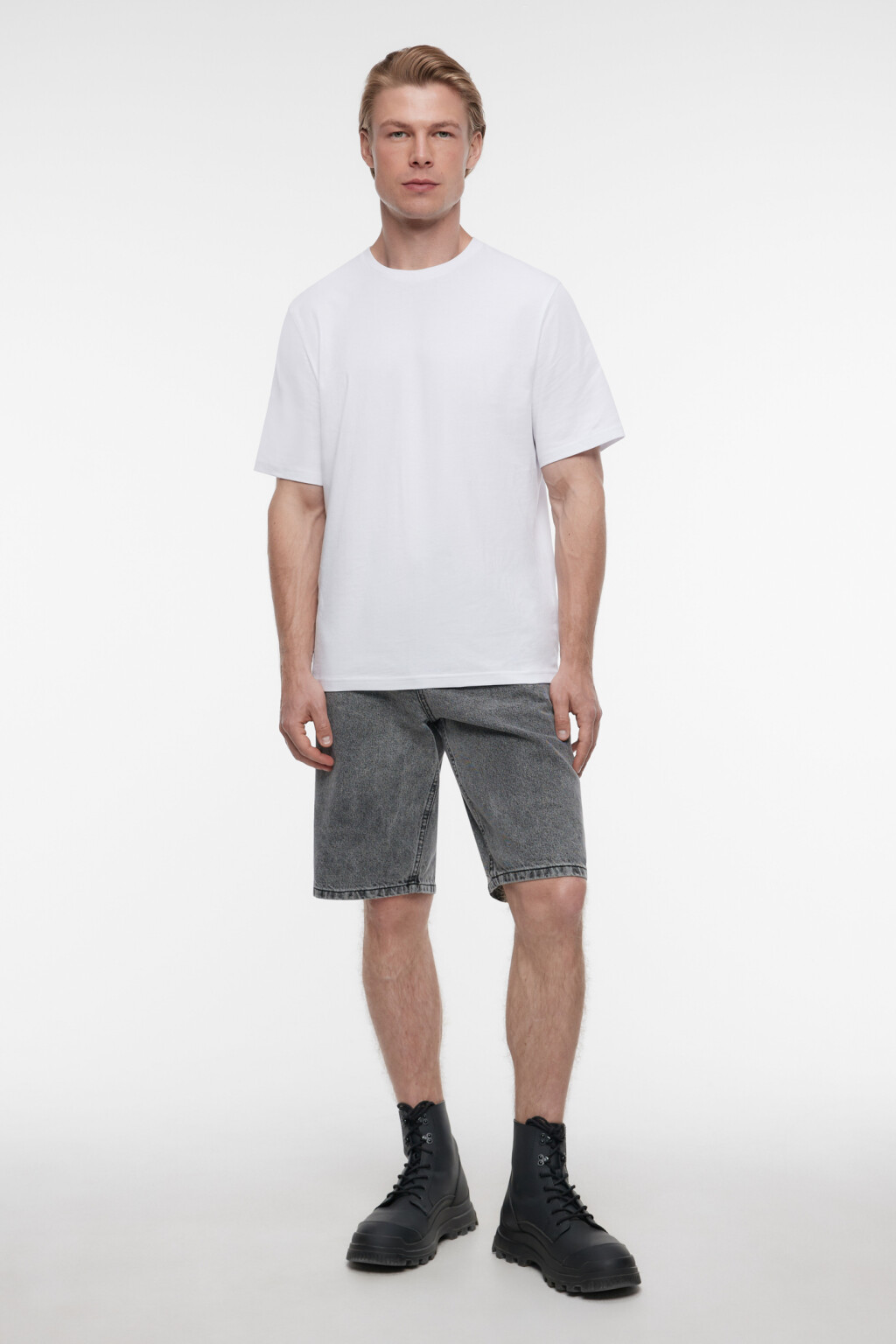 Шорты джинсовые прямые со средней посадкой - цвет серый - 4