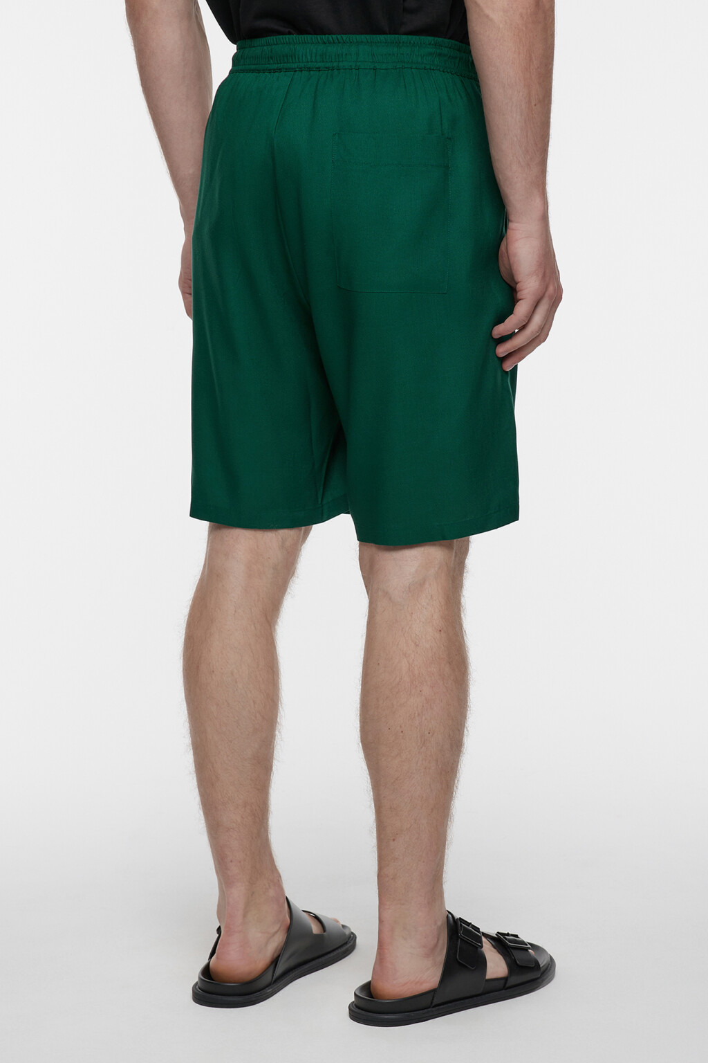 Шорты прямые вискозные с поясом на завязках - цвет зеленый - 4