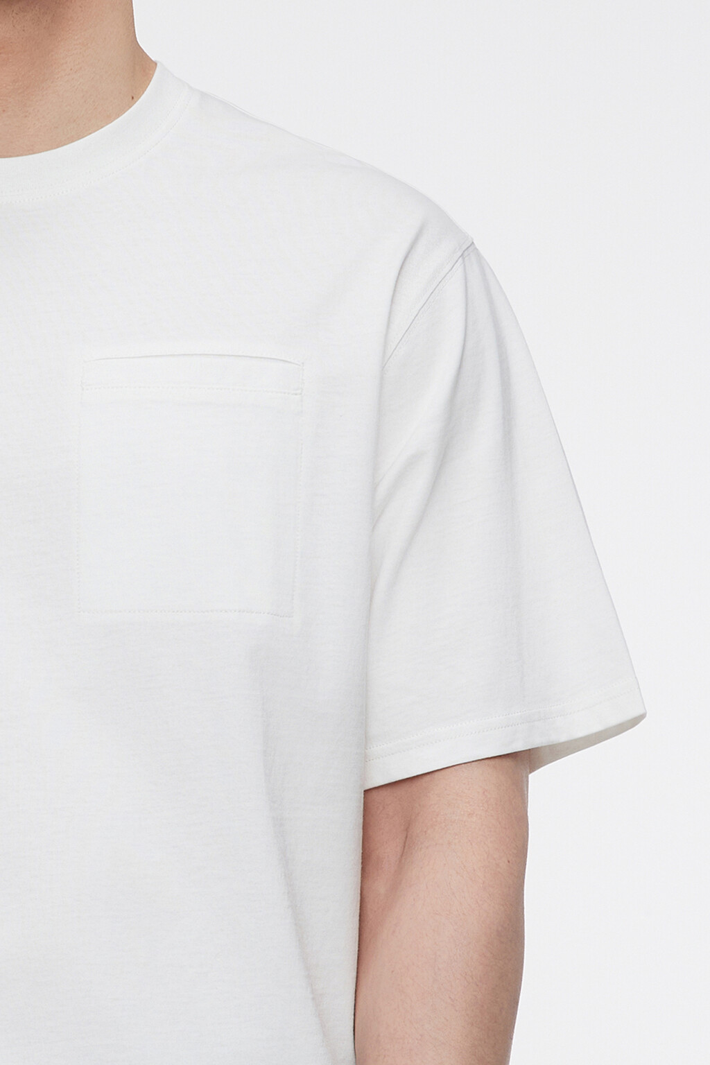 Футболка хлопковая прямая с нагрудным карманом - цвет белый - 6