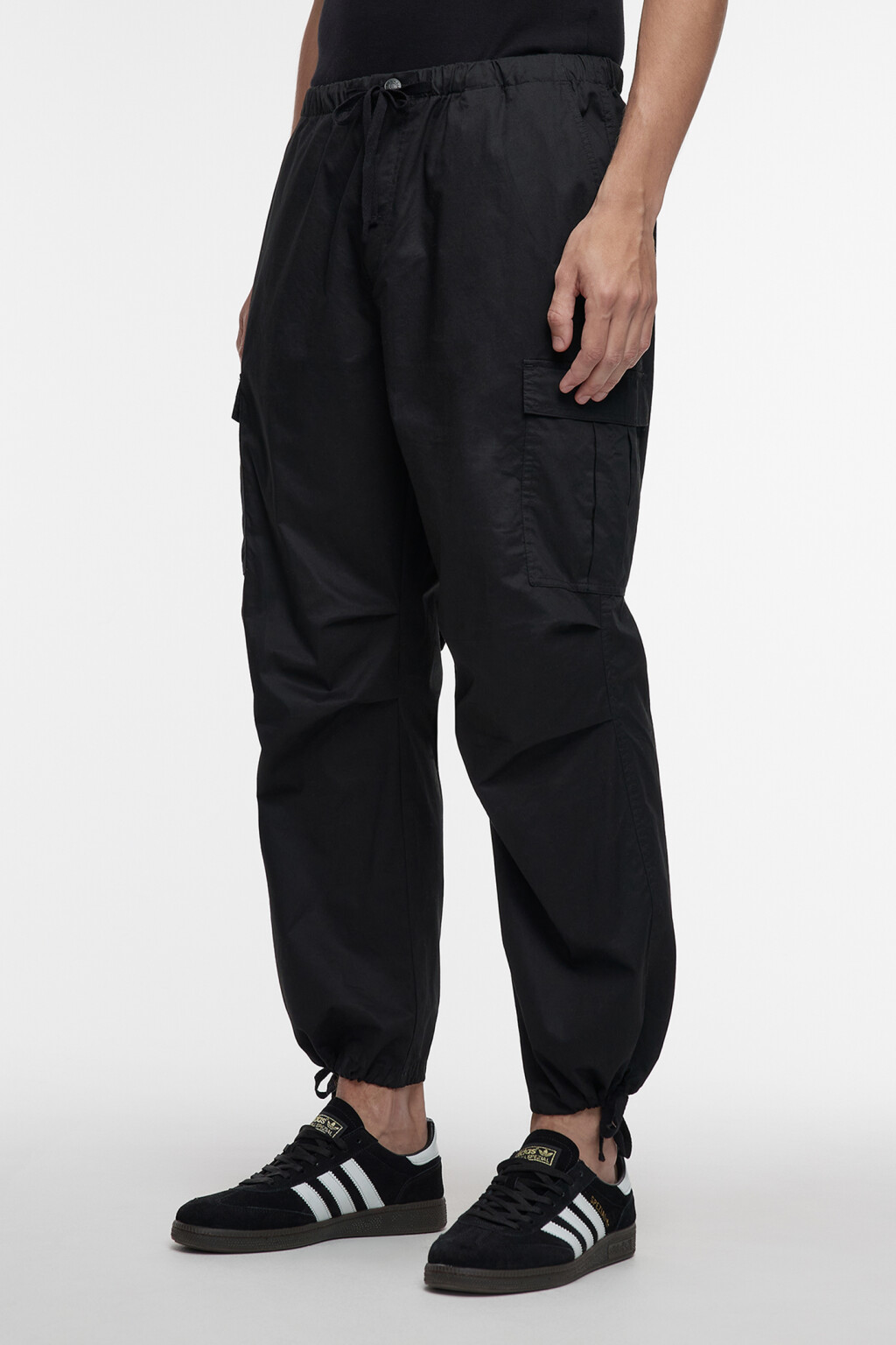 Брюки-парашюты хлопковые с карманами карго - цвет черный - 3