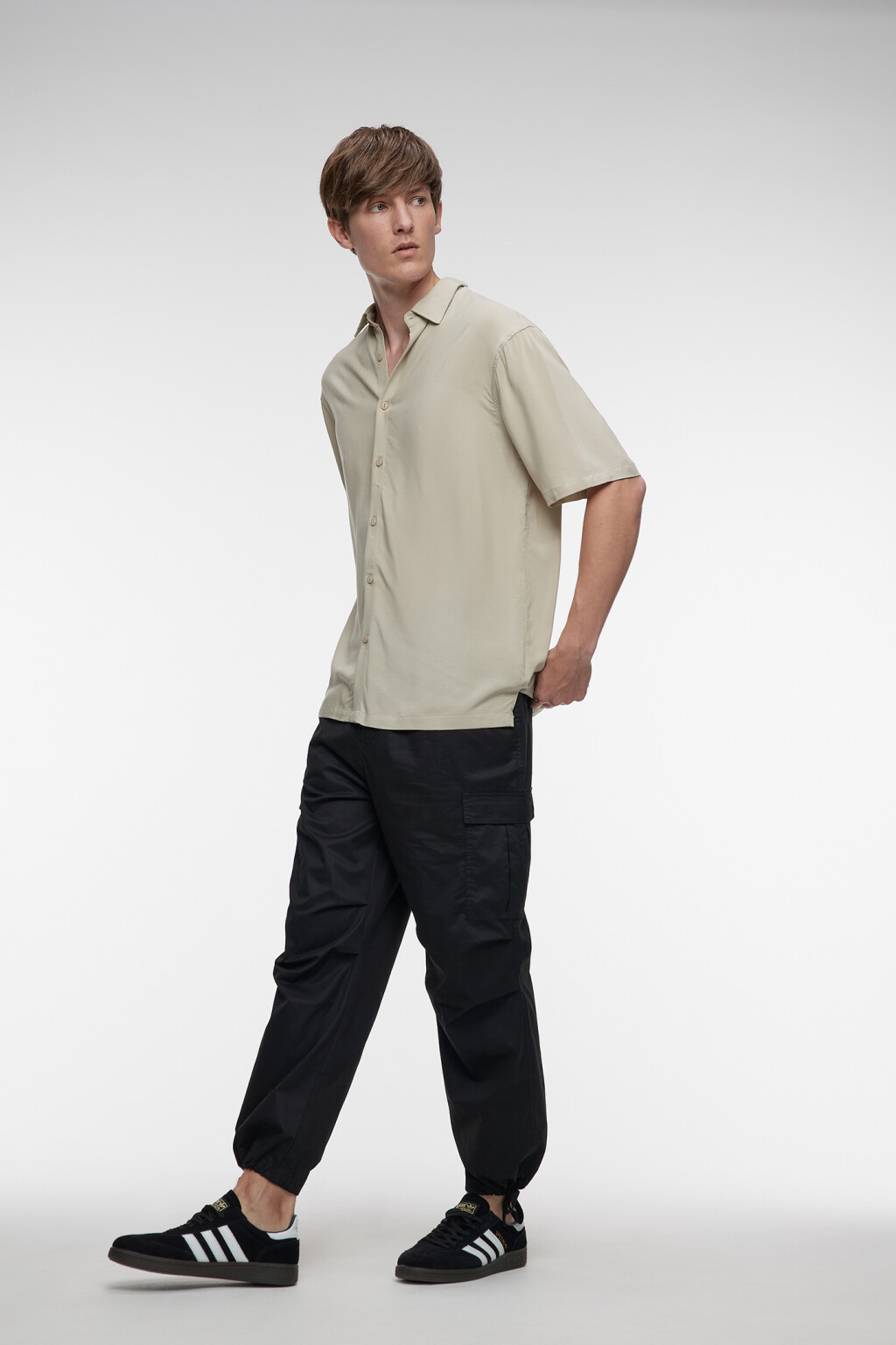 Брюки-парашюты хлопковые с карманами карго - цвет черный - 7