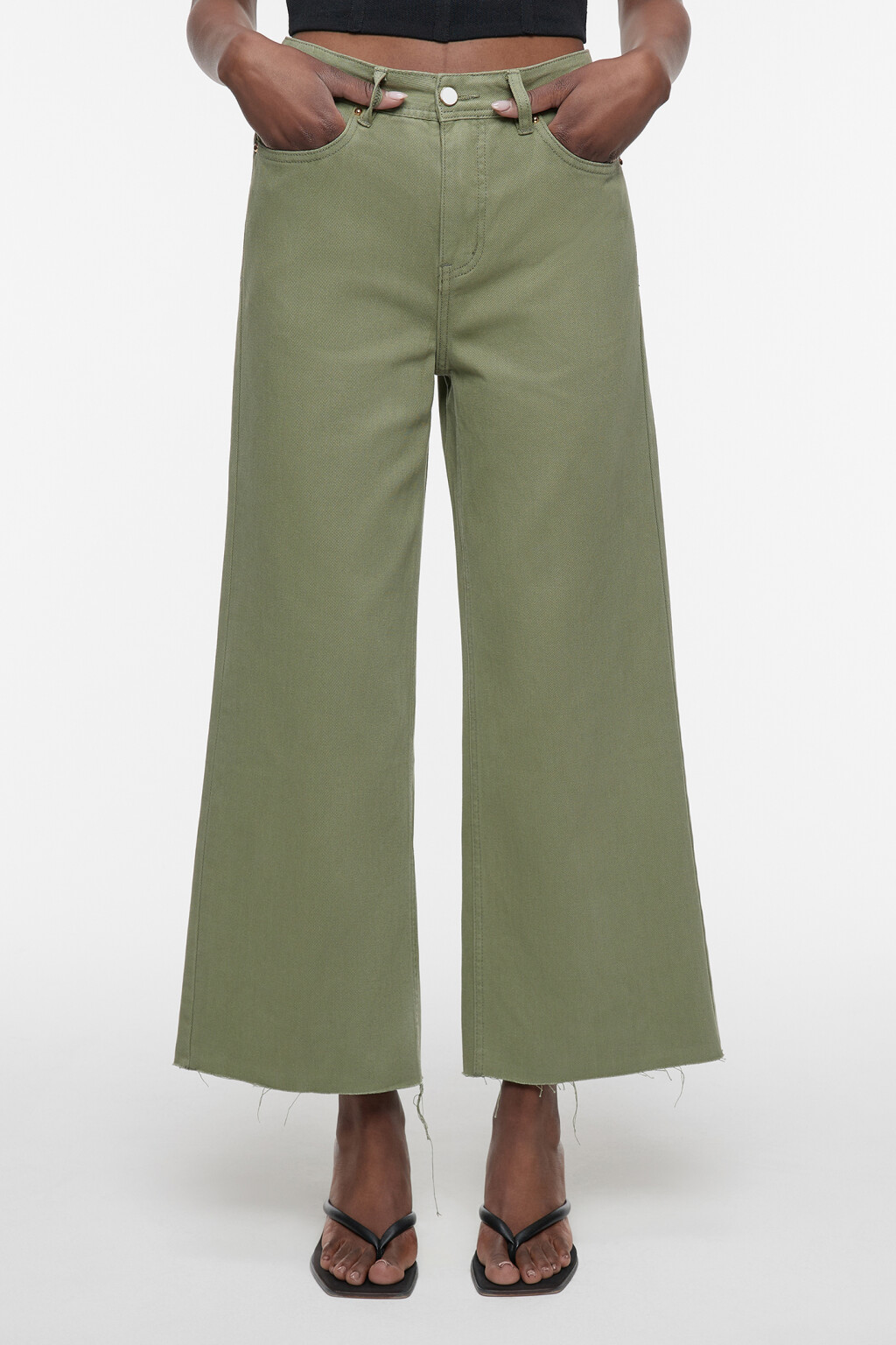 Джинсы-кюлоты широкие расклешенные с открытыми срезами - цвет зеленый - 3