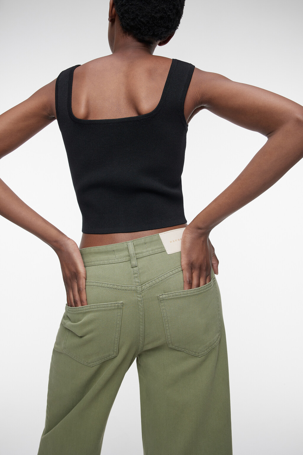 Джинсы-кюлоты широкие расклешенные с открытыми срезами - цвет зеленый - 2