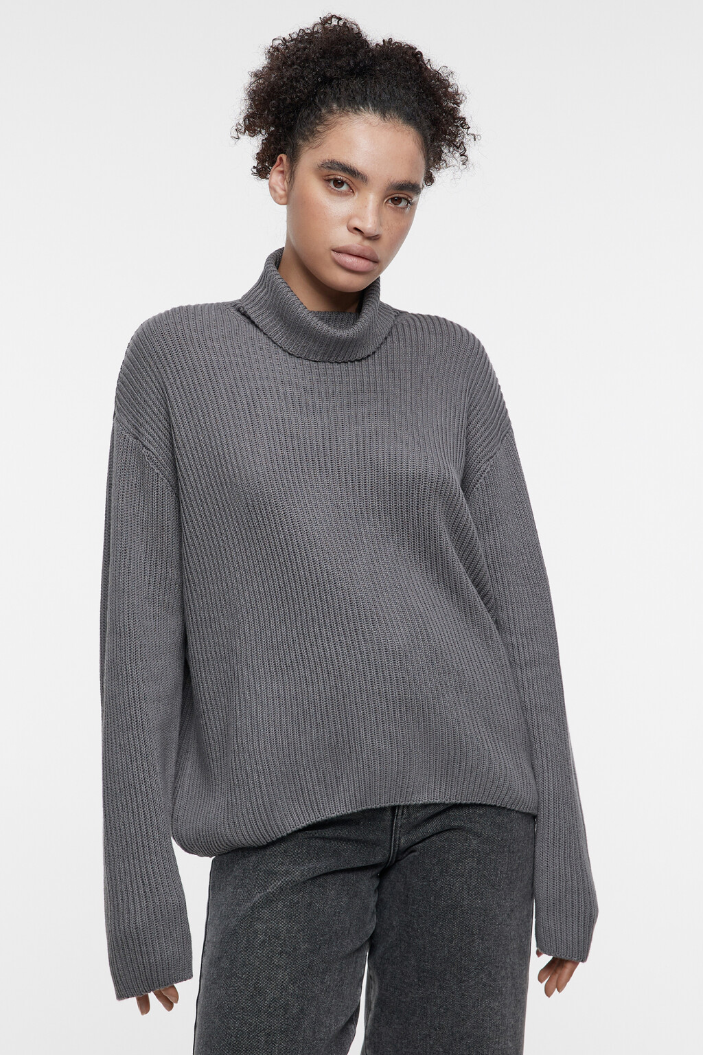 Свитер толстой вязки хлопковый с воротником-стойкой - цвет серый - 1