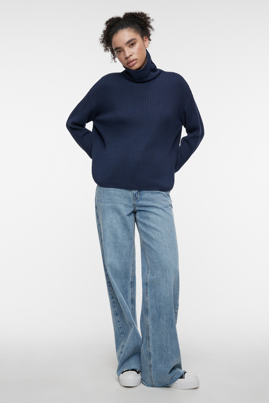 Свитер толстой вязки хлопковый с воротником-стойкой - цвет синий - 4