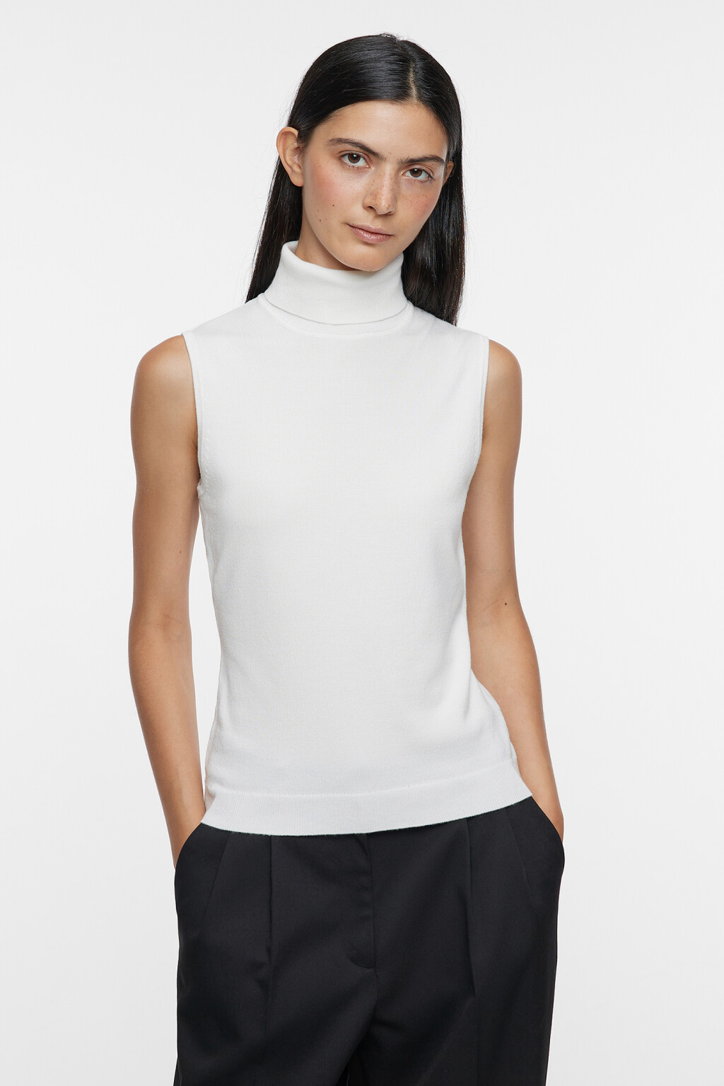 Водолазка вискозная облегающая без рукавов - цвет белый - 2