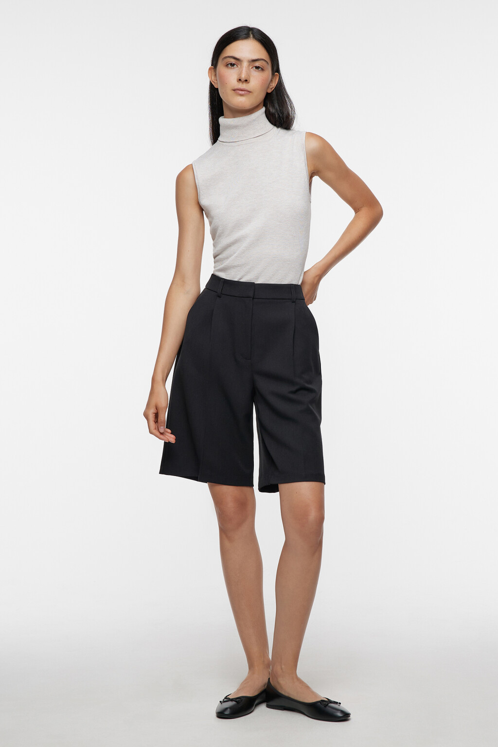 Водолазка вискозная облегающая без рукавов - цвет бежевый - 1