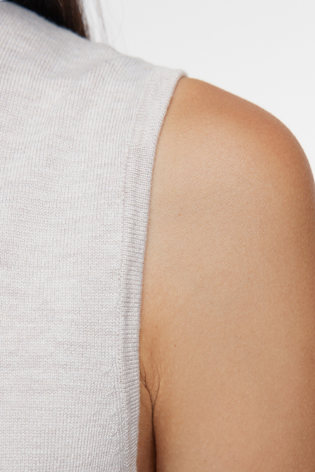 Водолазка вискозная облегающая без рукавов - цвет бежевый - 6