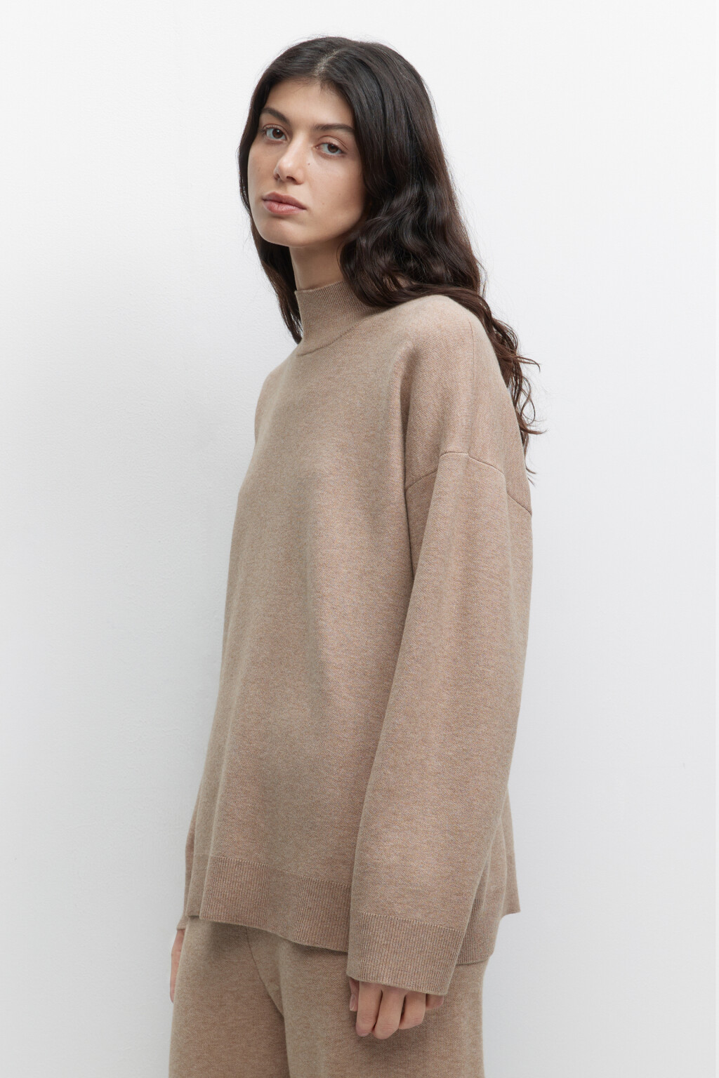 Свитер SOFTJUMPER оверсайз с воротником - цвет бежевый - 2