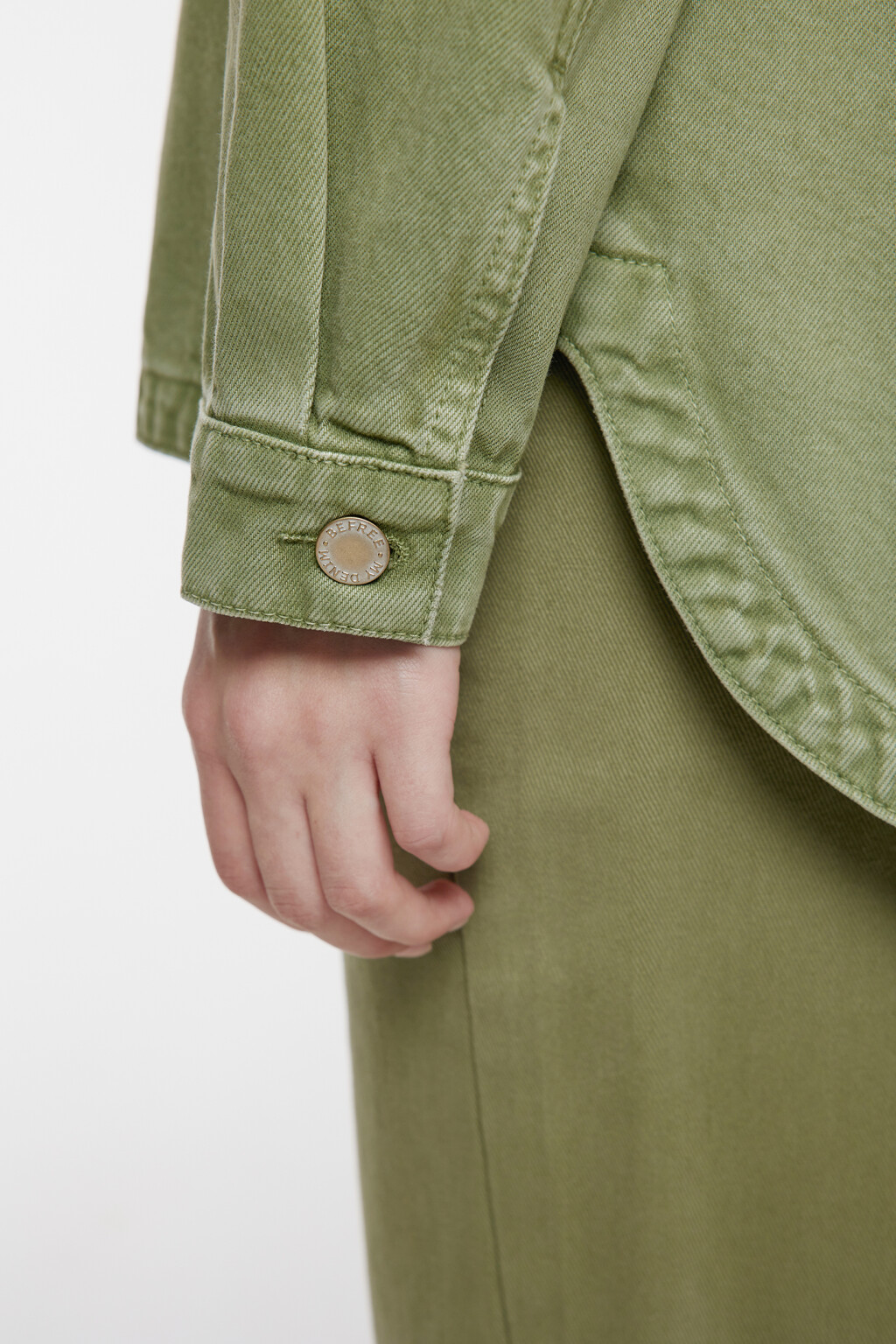 Рубашка джинсовая прямая с нагрудными карманами - цвет зеленый - 7