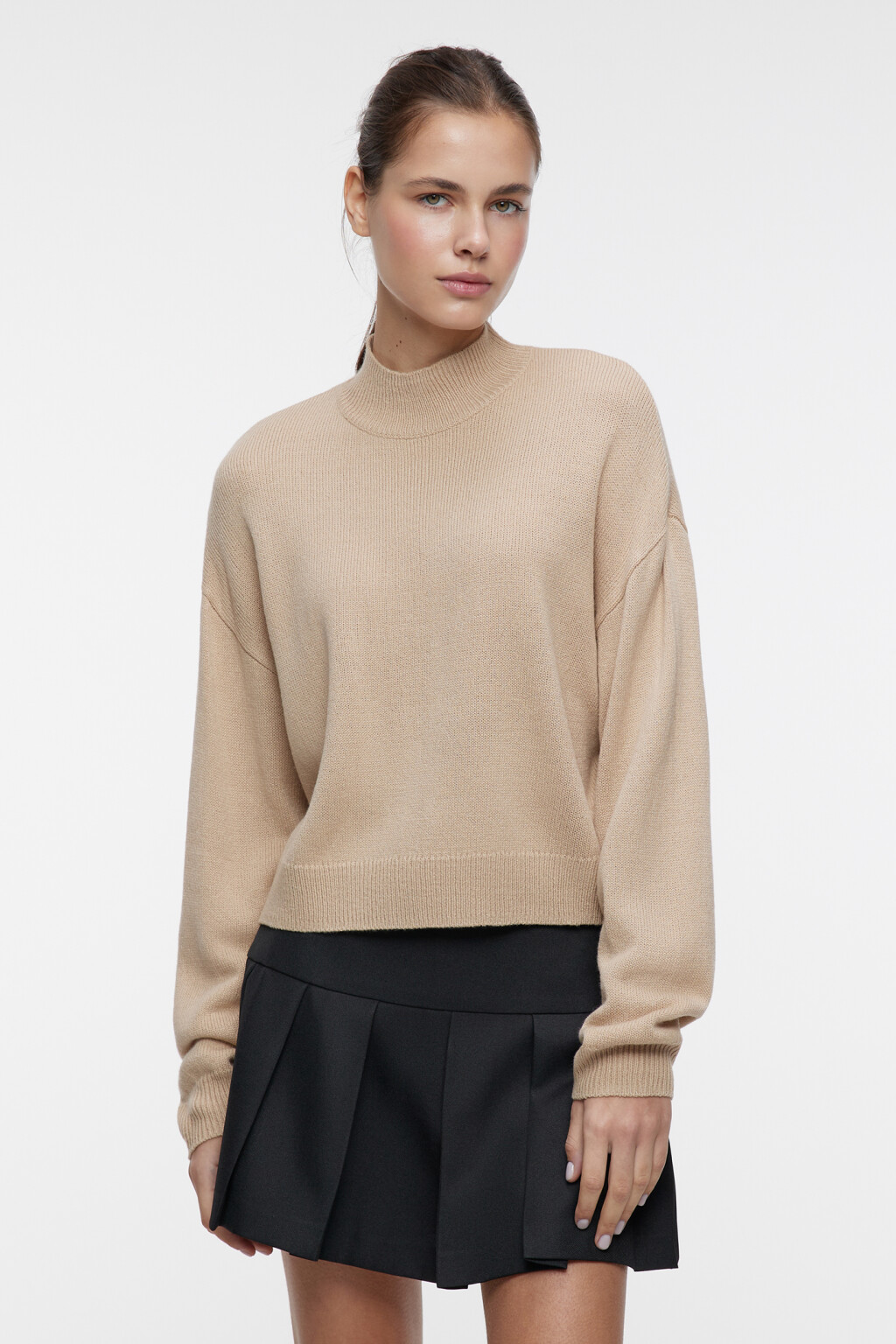 Свитер с горлом вязаный свободного кроя - цвет бежевый - 1