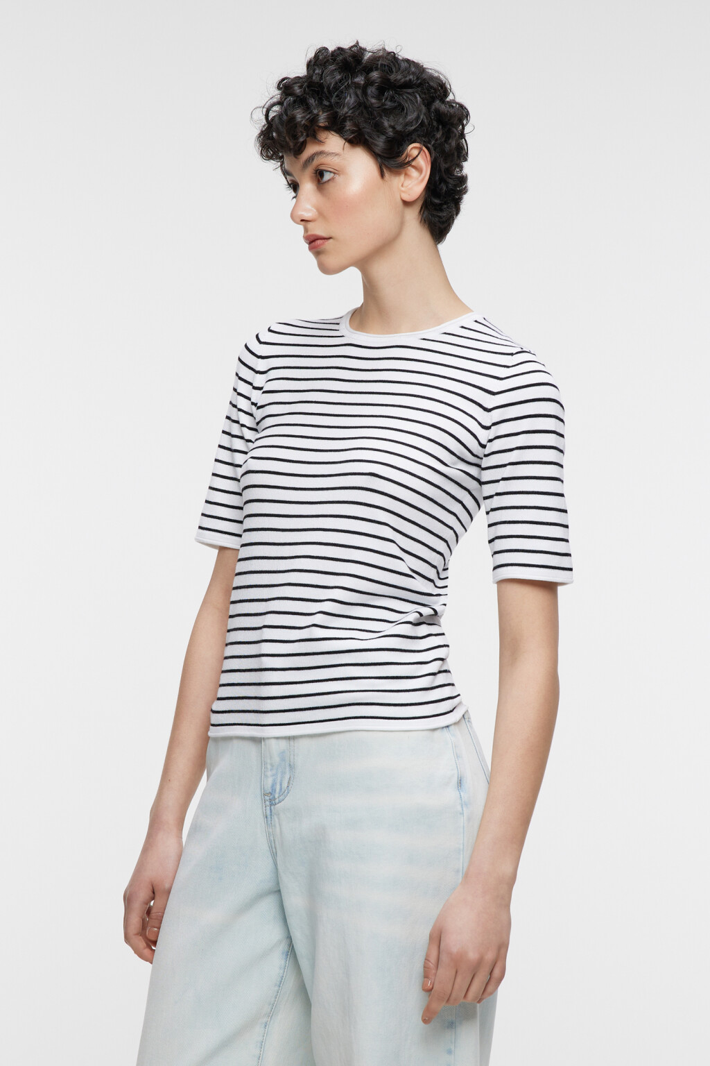 Джемпер вискозный облегающий с короткими рукавами - цвет белый - 3