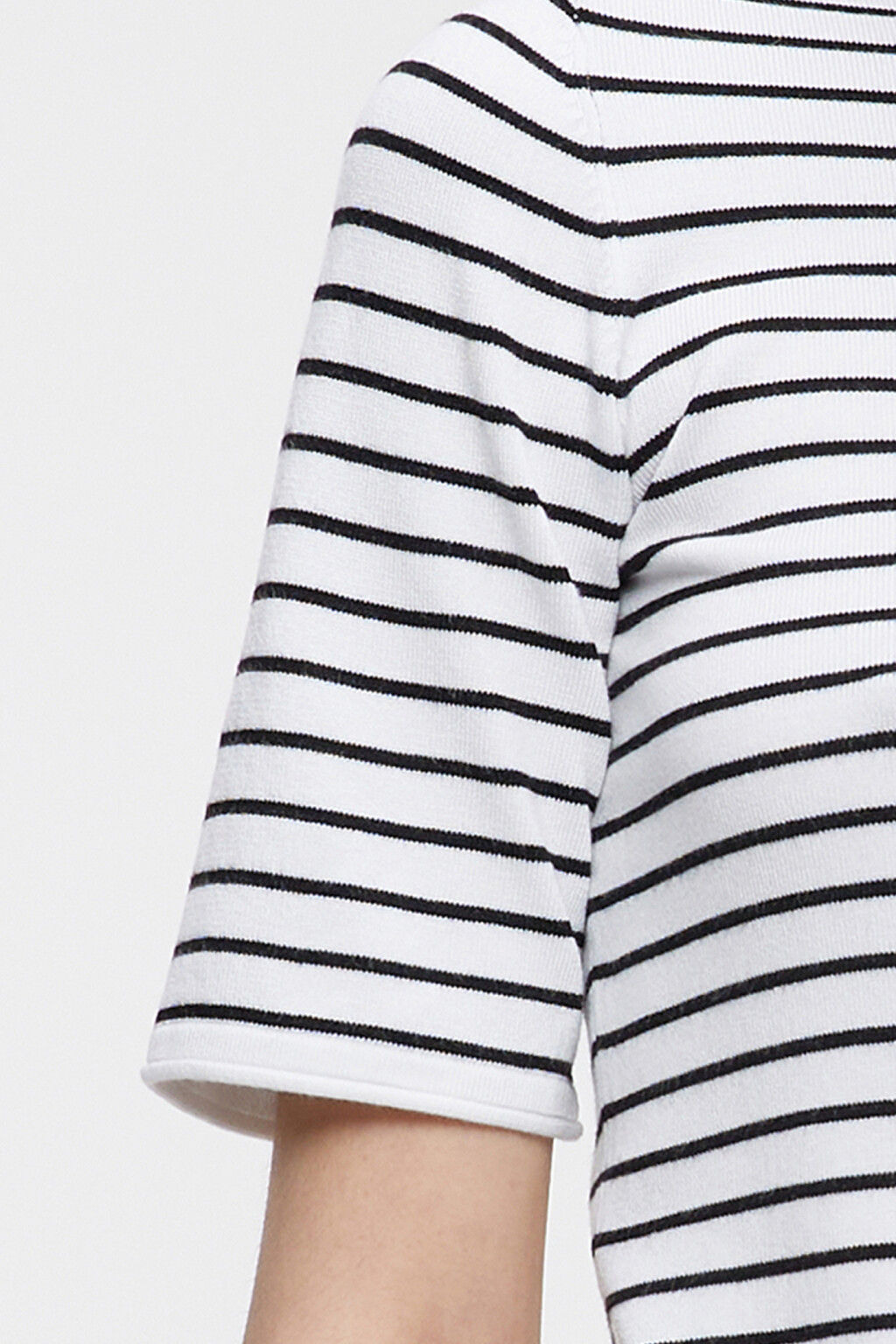 Джемпер вискозный облегающий с короткими рукавами - цвет белый - 5