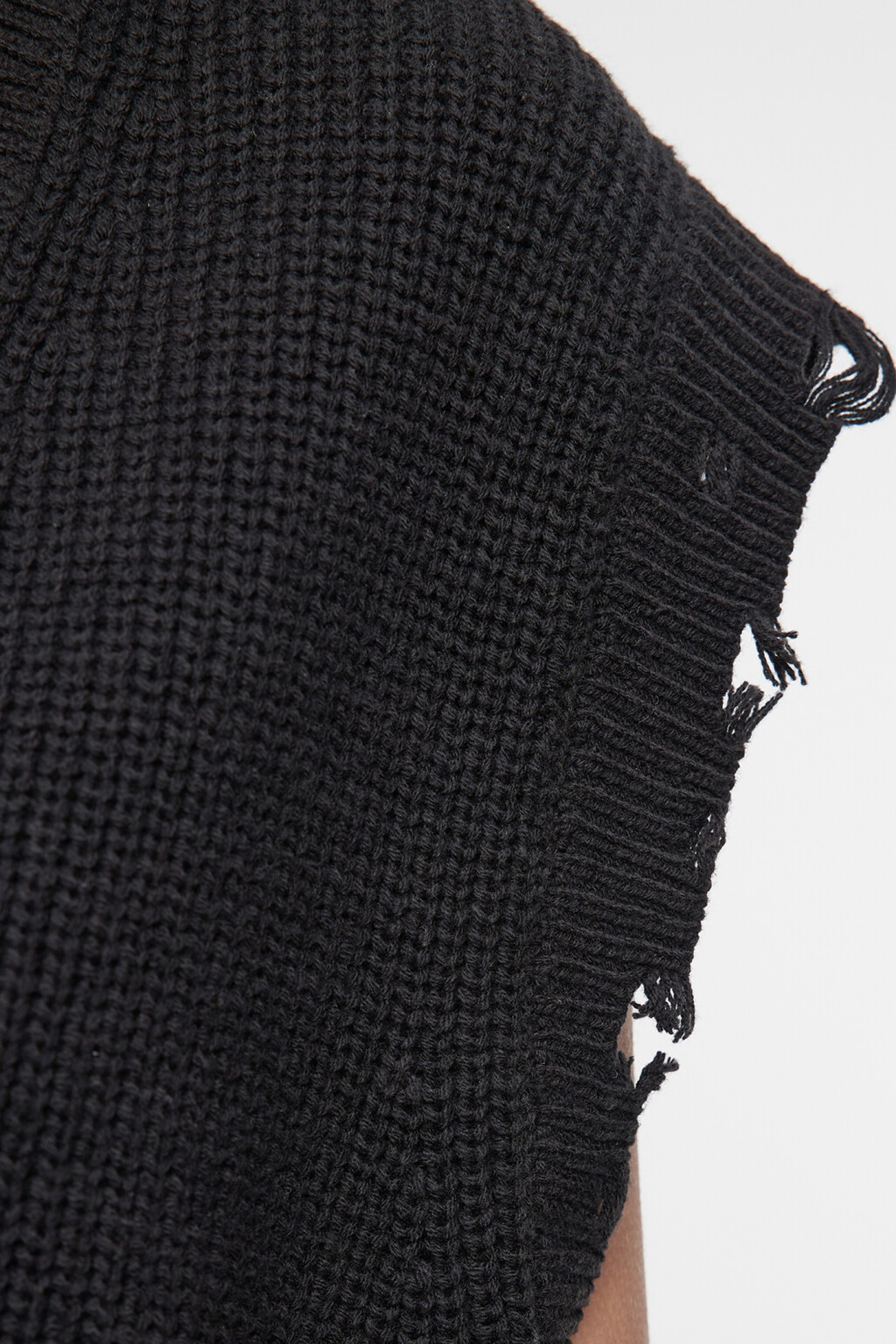 Жилет oversize вязаный хлопковый с рваными краями - цвет черный - 6
