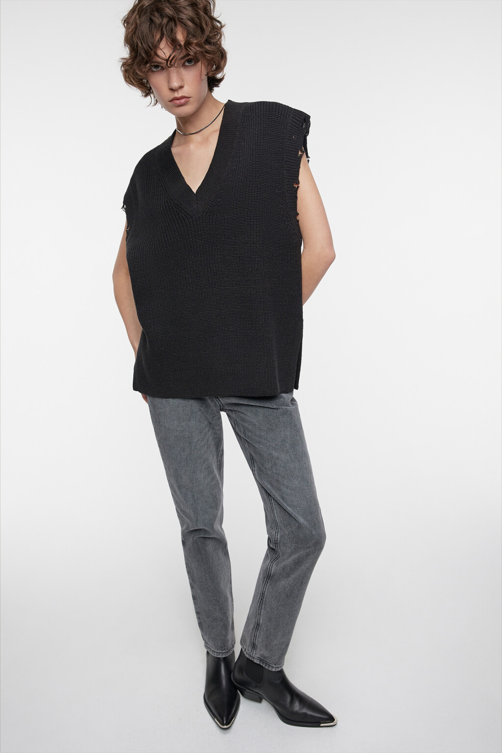 Жилет oversize вязаный хлопковый с рваными краями - цвет черный - 8