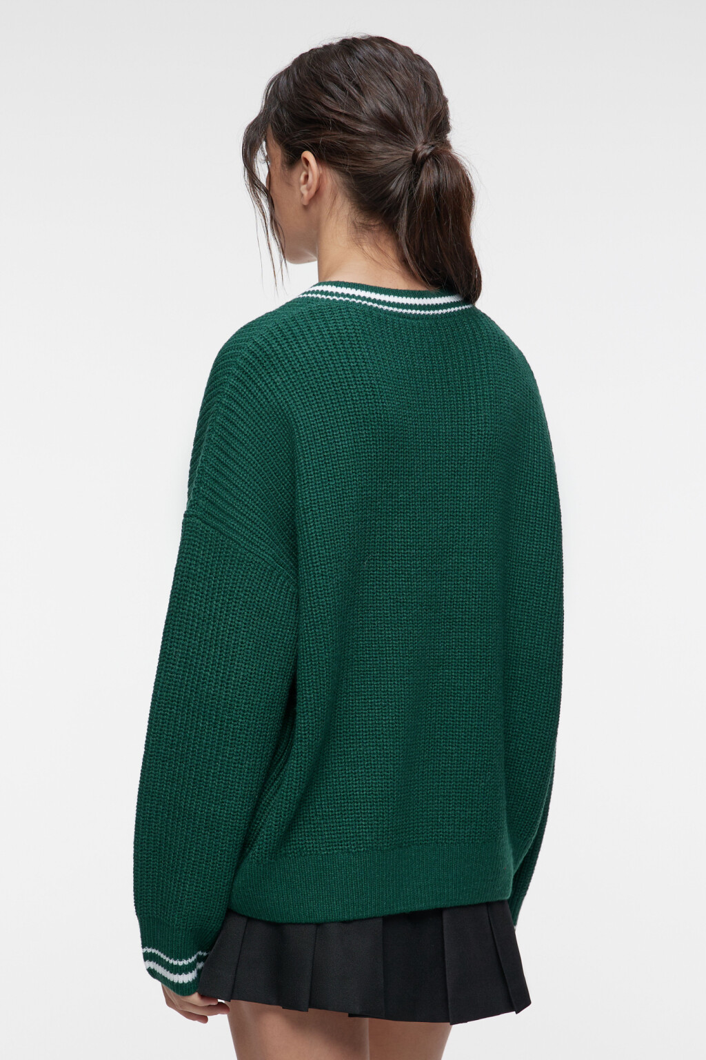 Джемпер oversize толстой вязки с контрастными полосками - цвет зеленый - 4