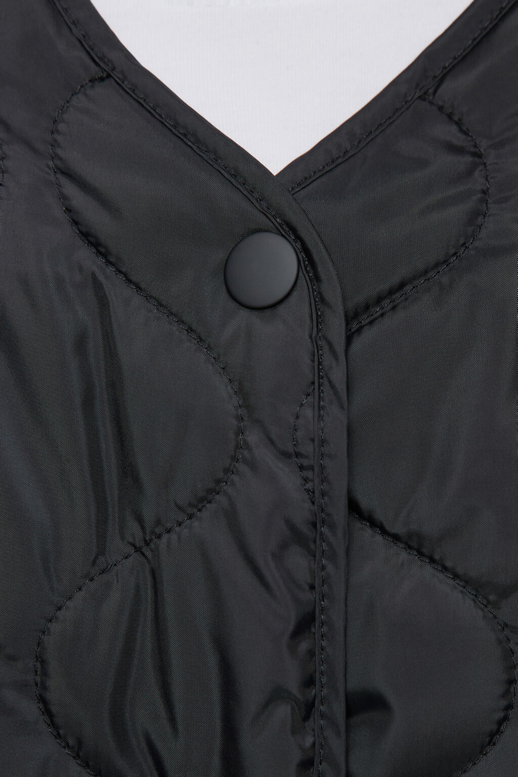 Жилет стеганый короткий с круглым вырезом без воротника - цвет черный - 6