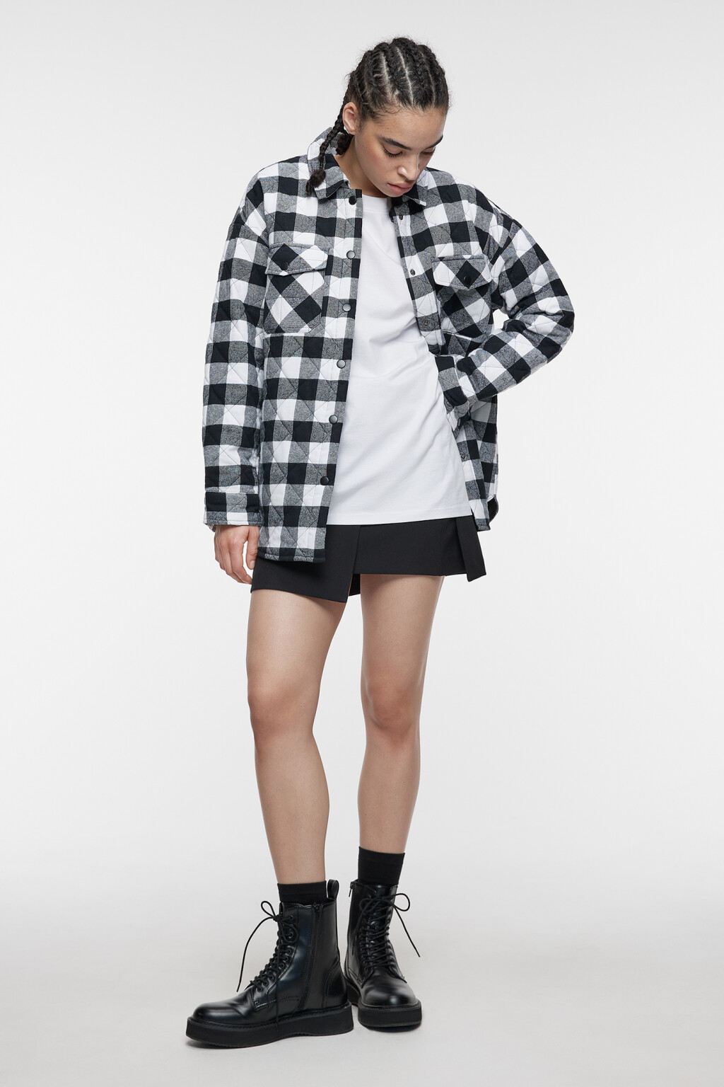 Куртка-рубашка стеганая утепленная с нагрудными карманами - цвет черный - 1