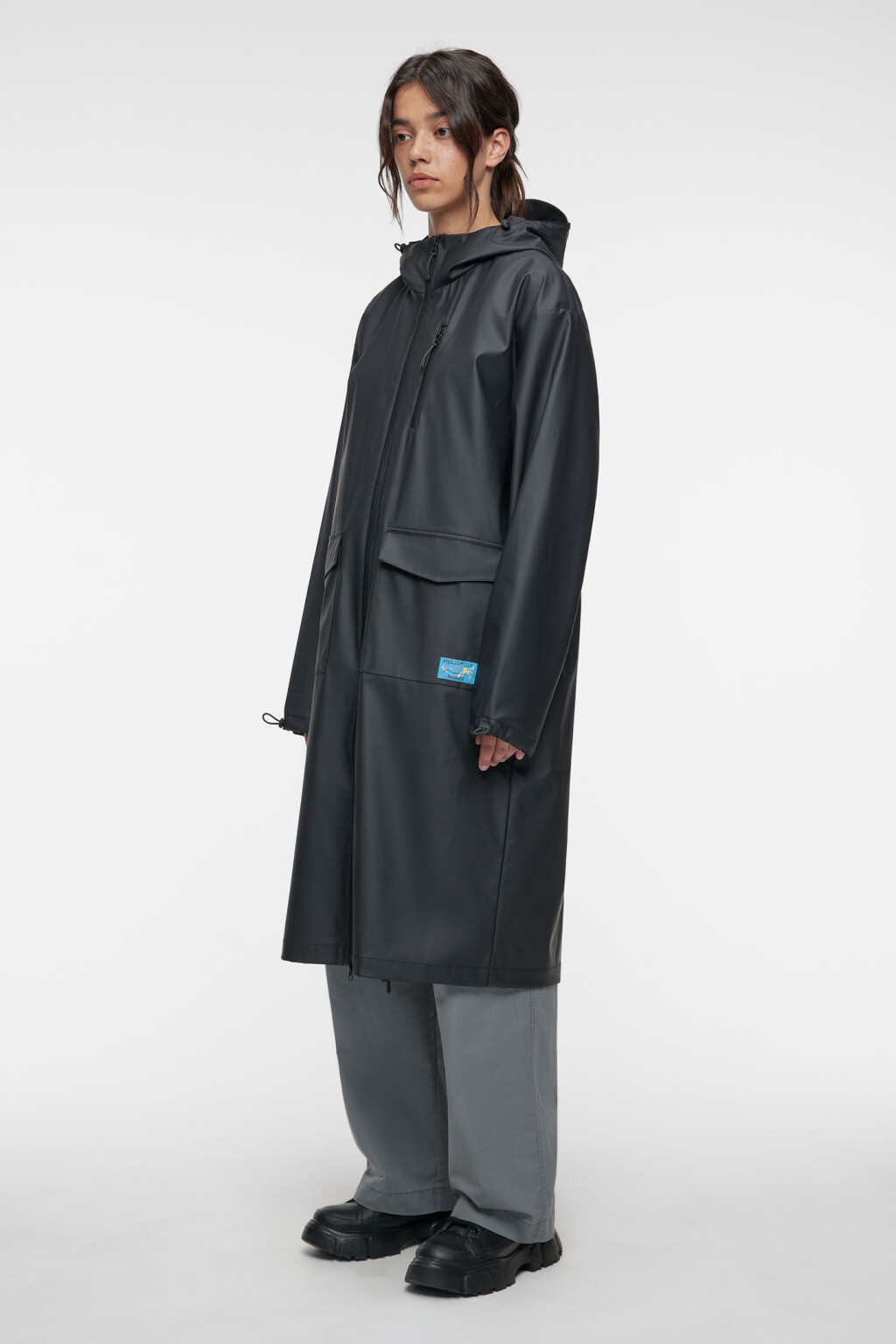 Плащ-дождевик прорезиненный с капюшоном и козырьком - цвет черный - 3