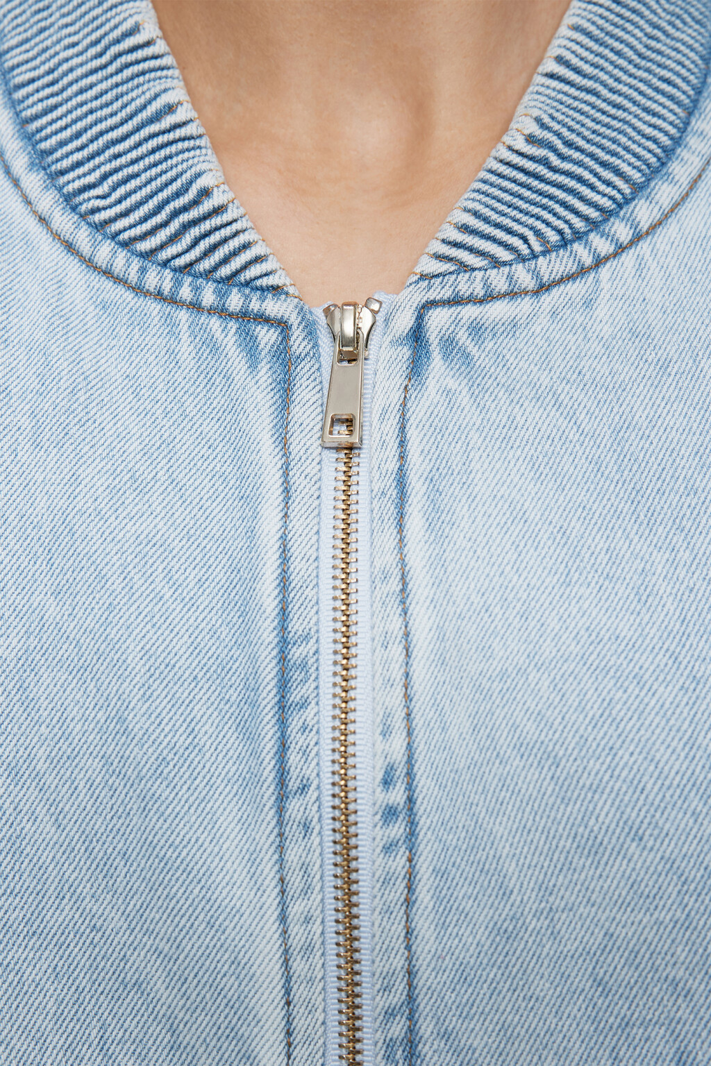 Куртка-бомбер oversize джинсовая на молнии - цвет голубой - 6