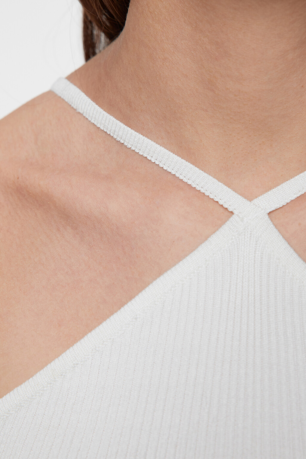 Топ-майка вискозный в рубчик с тонкими бретелями - цвет бежевый - 5