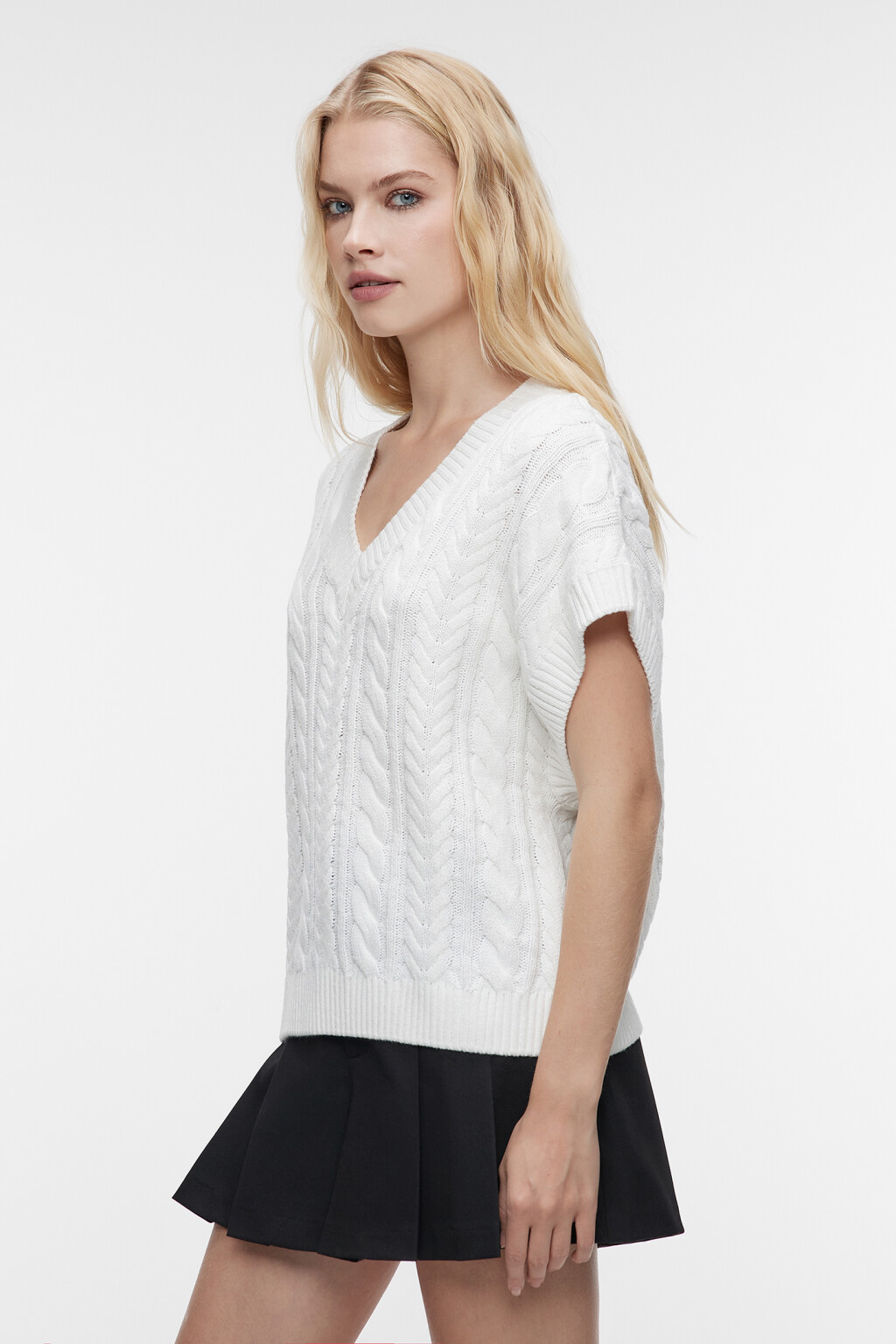 Жилет oversize вязаный хлопковый с узором в косичку - цвет бежевый - 3