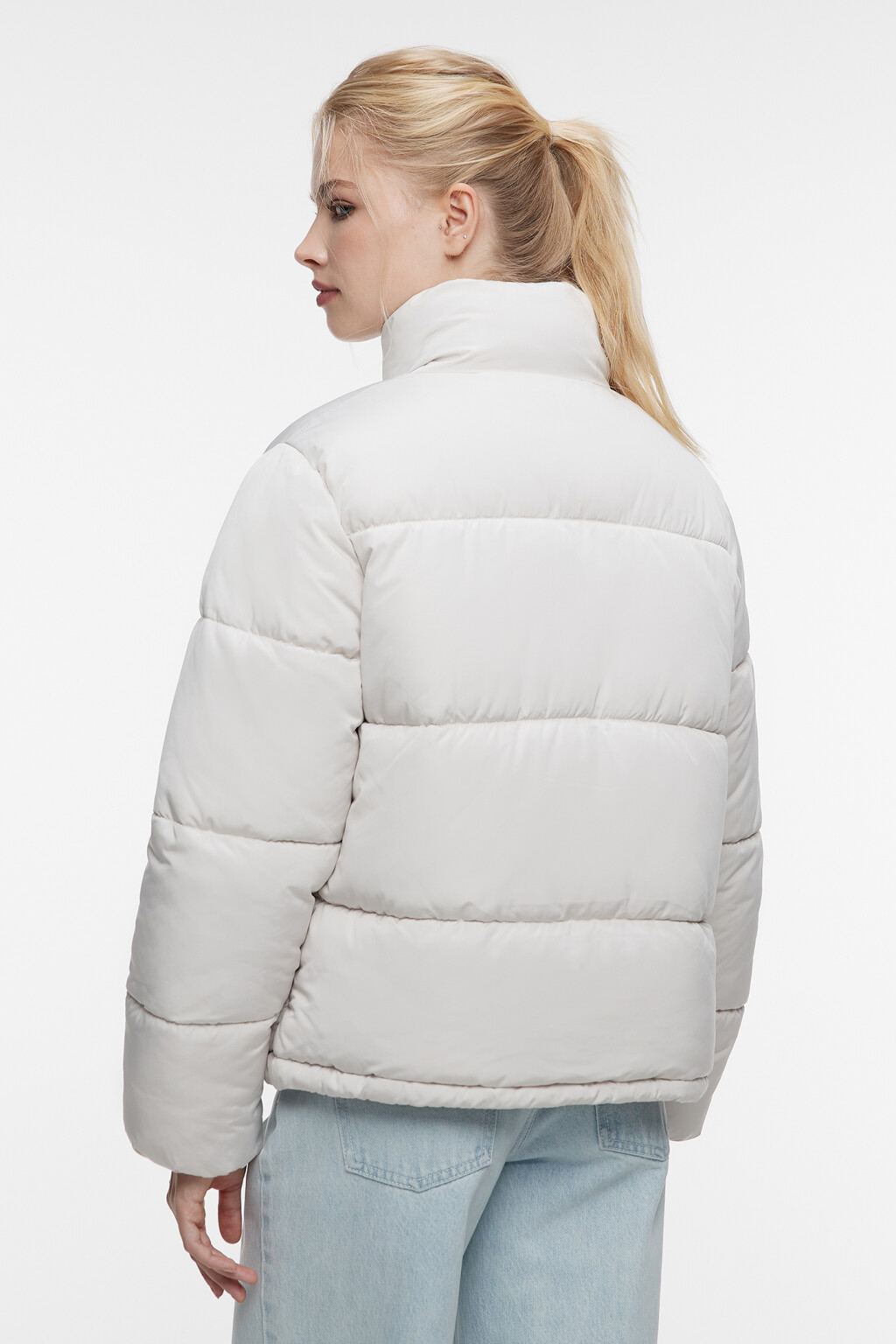Куртка стеганая короткая с воротником-стойкой - цвет молочный - 4