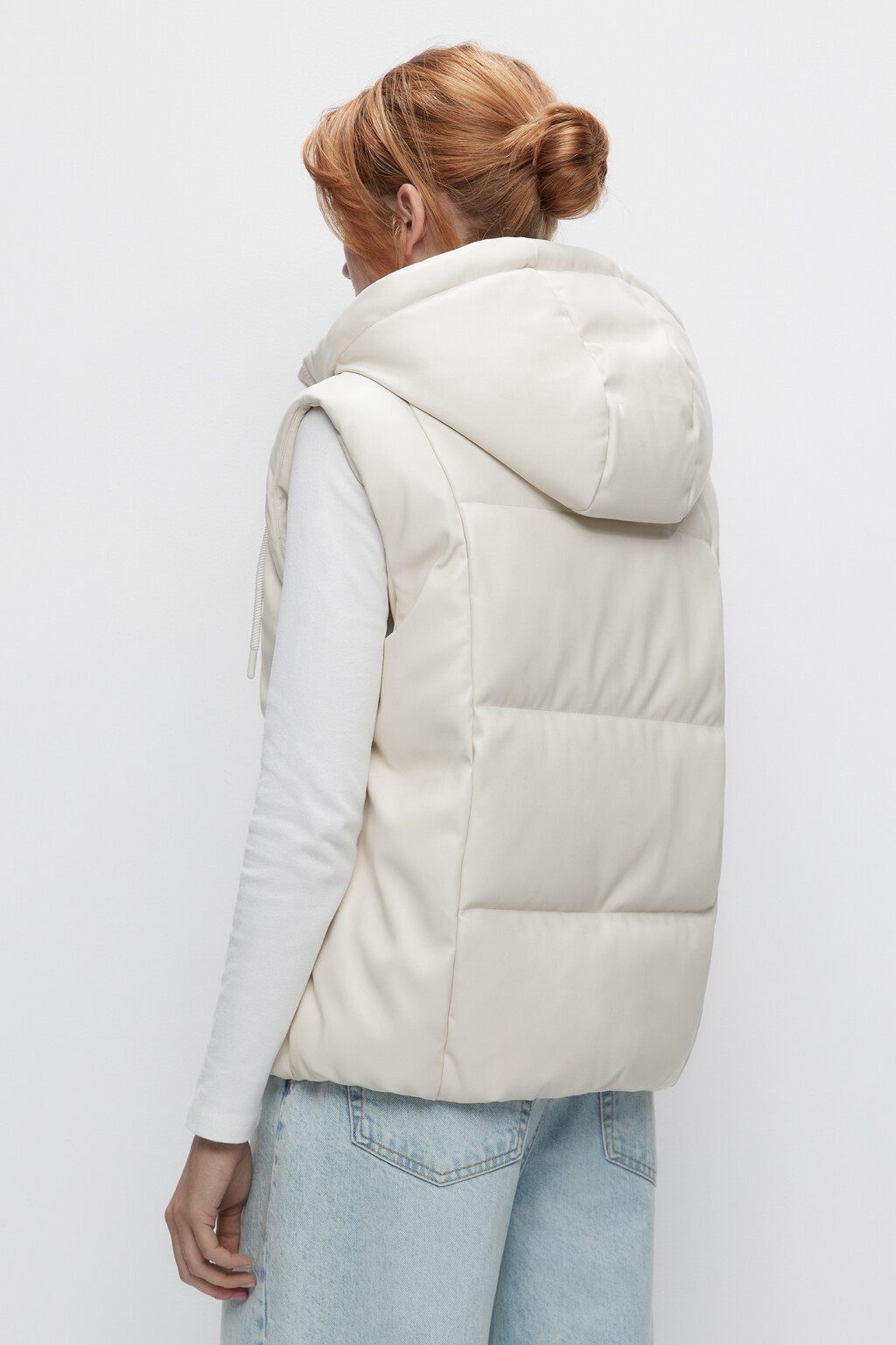 Жилет стеганый с капюшоном - цвет бежевый - 4