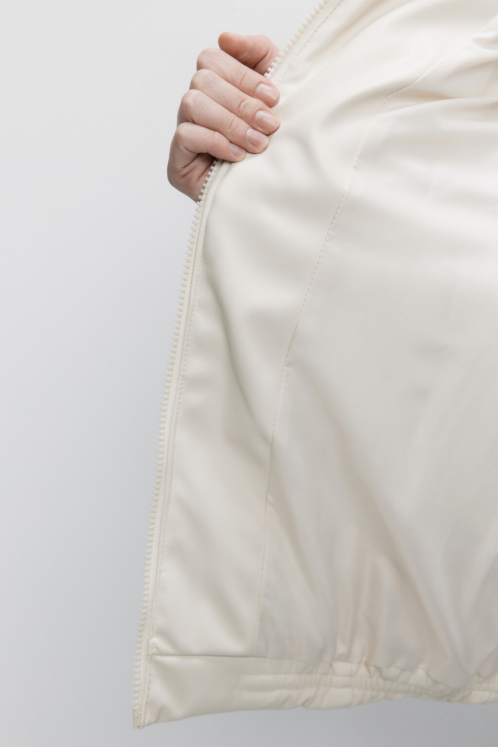 Жилет стеганый с капюшоном - цвет бежевый - 7
