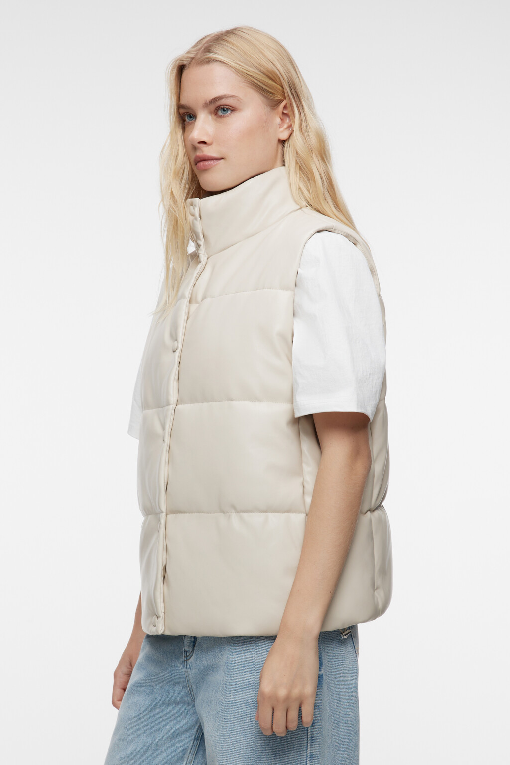 Жилет стеганый из искусственной кожи с воротником-стойкой - цвет бежевый - 3