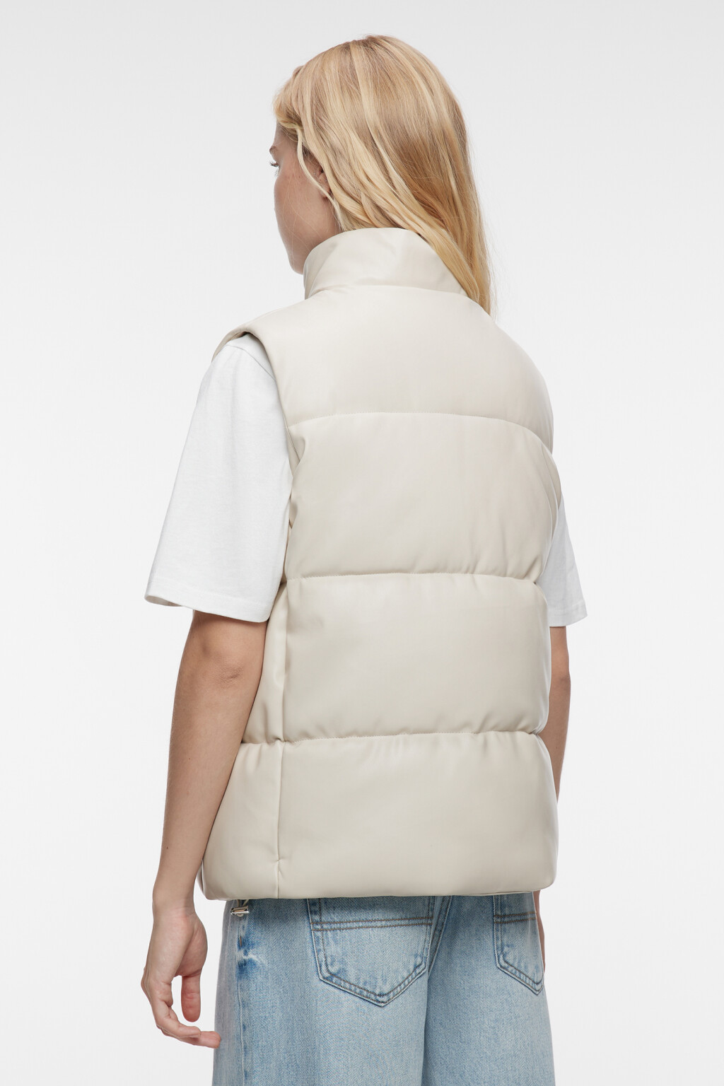 Жилет стеганый из искусственной кожи с воротником-стойкой - цвет бежевый - 4