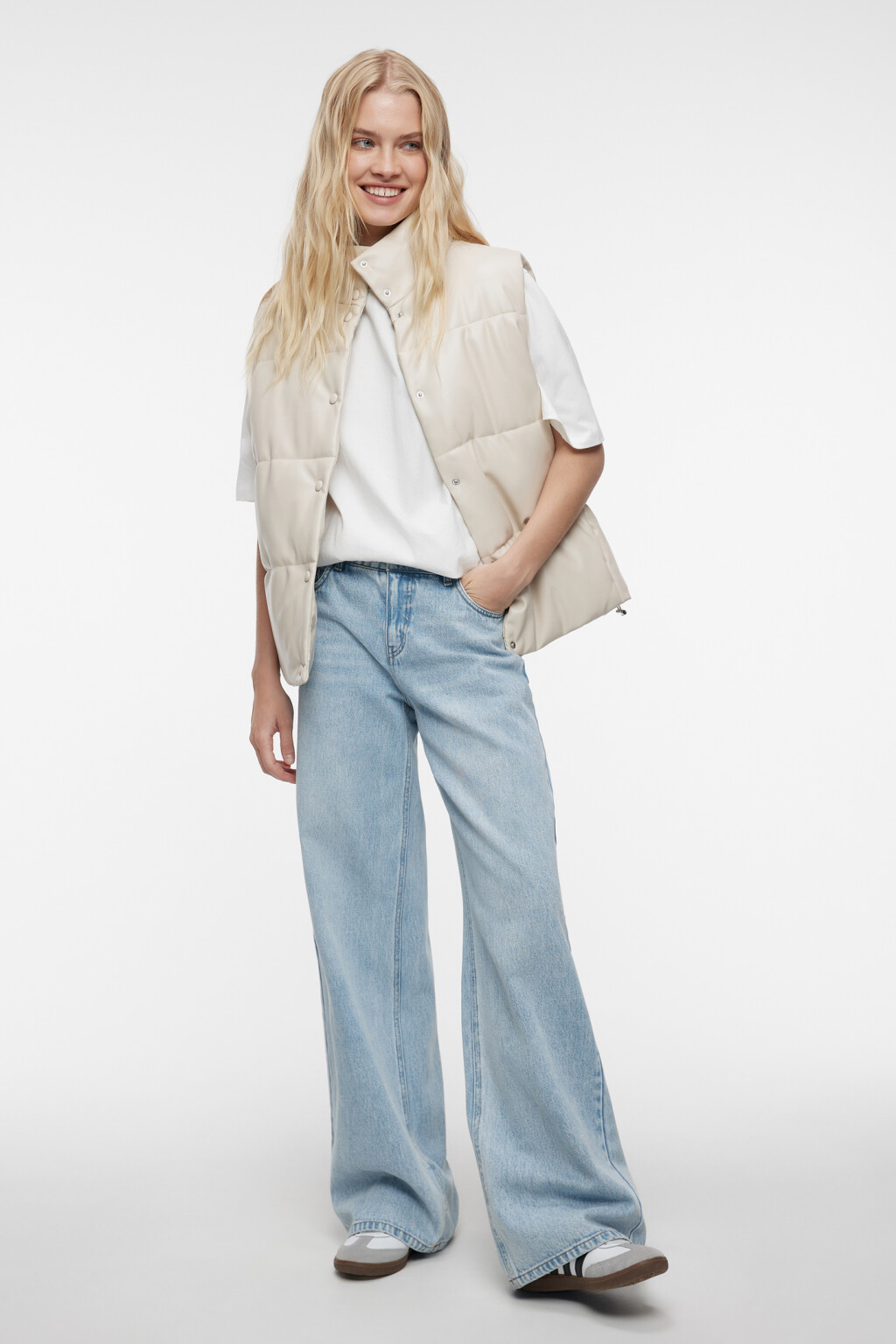 Жилет стеганый из искусственной кожи с воротником-стойкой - цвет бежевый - 1