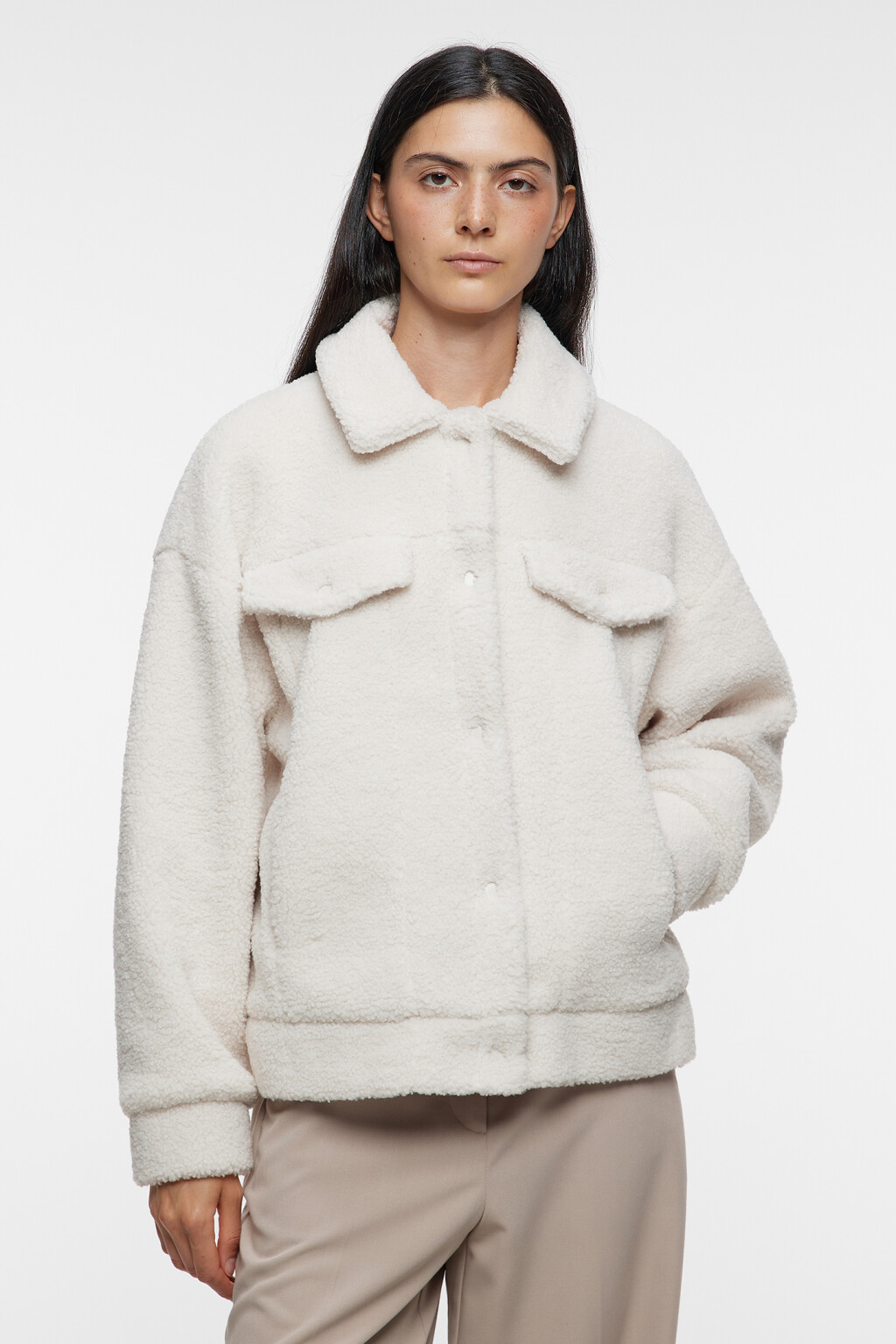 Куртка-рубашка из искусственного меха укороченная - цвет молочный - 2
