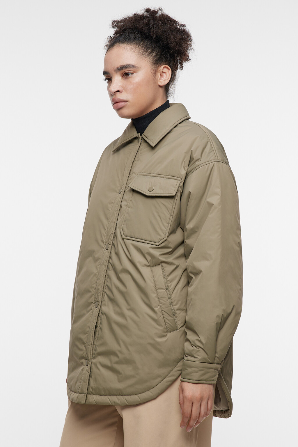 Куртка-рубашка oversize утепленная с нагрудным карманом - цвет зеленый - 2