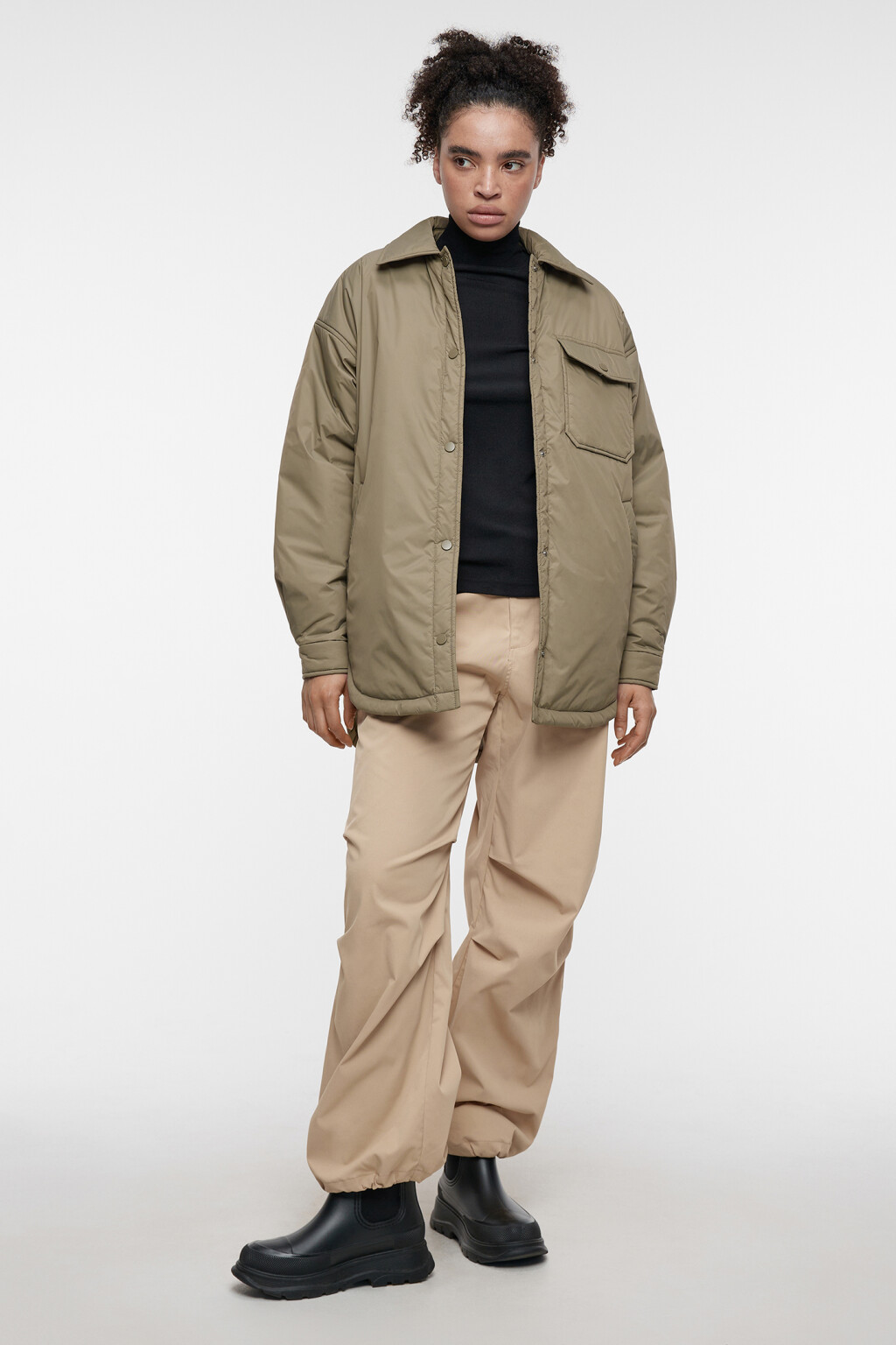 Куртка-рубашка oversize утепленная с нагрудным карманом - цвет зеленый - 4