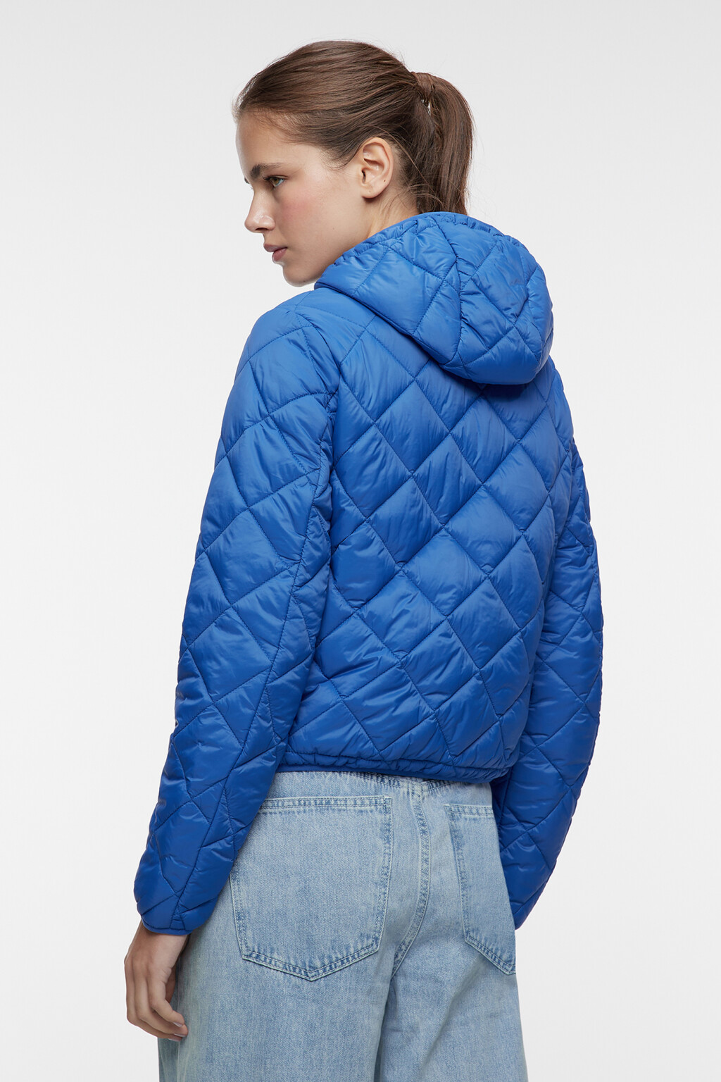 Куртка короткая стеганая с капюшоном и утяжками - цвет синий - 4