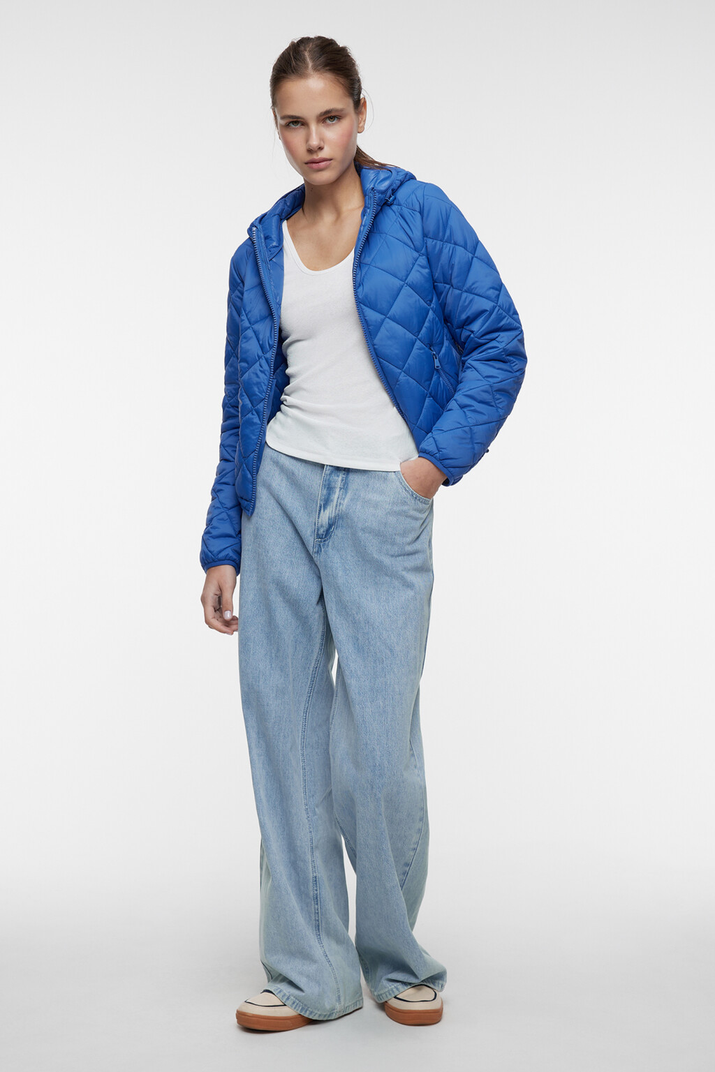 Куртка короткая стеганая с капюшоном и утяжками - цвет синий - 1